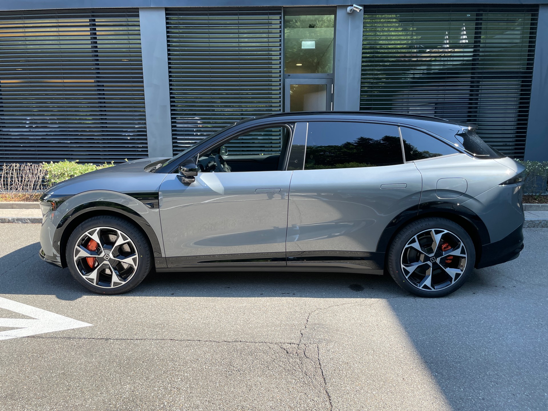 ZEEKR 7X 100kWh Privilege AWD mit Comfort und Cockpitpaket, AHK, Modell 2026-image-1