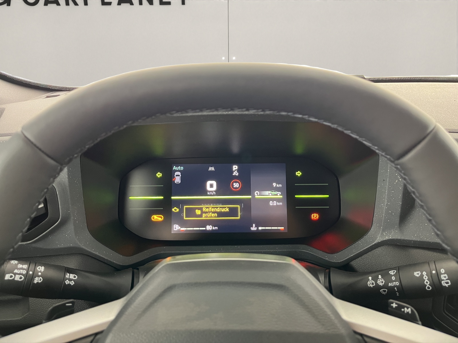 DACIA Duster 1.2 Hybrid Journey 4WD-image-10