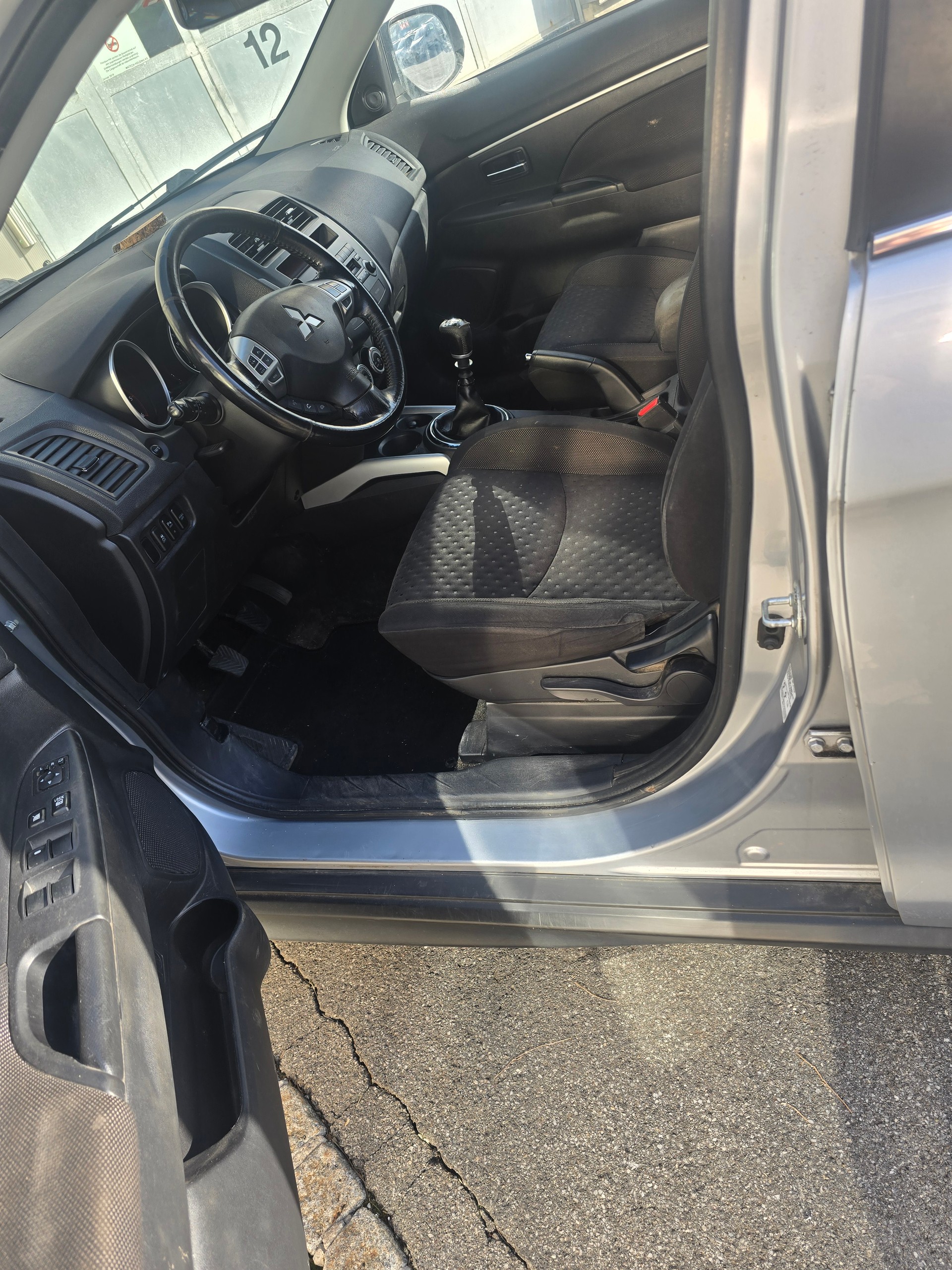 MITSUBISHI ASX 1.8 DID Intense 4WD-image-11