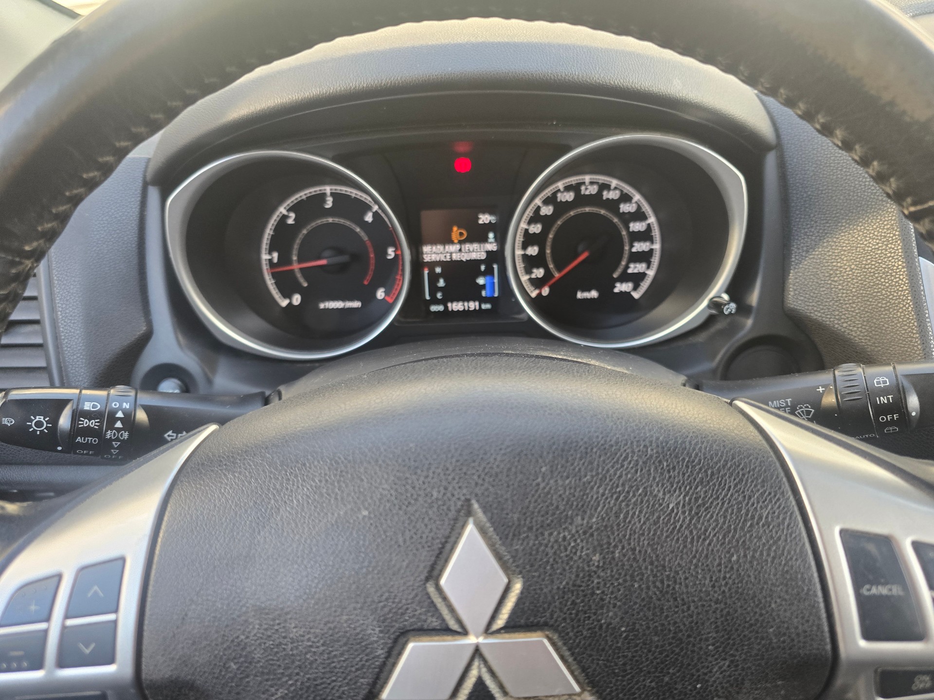 MITSUBISHI ASX 1.8 DID Intense 4WD-image-9