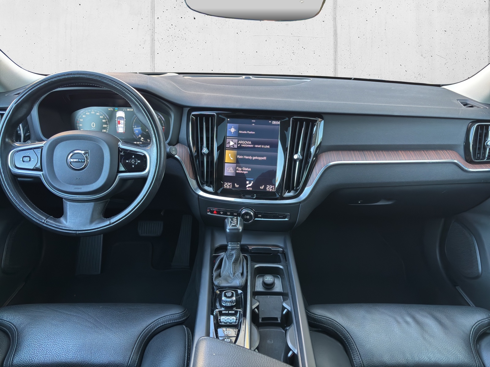 VOLVO V60 Cross Country D4 AWD Geartronic mit AHK, Panorama-Glas-Schiebedach, Standheizung & Winterräder-image-12