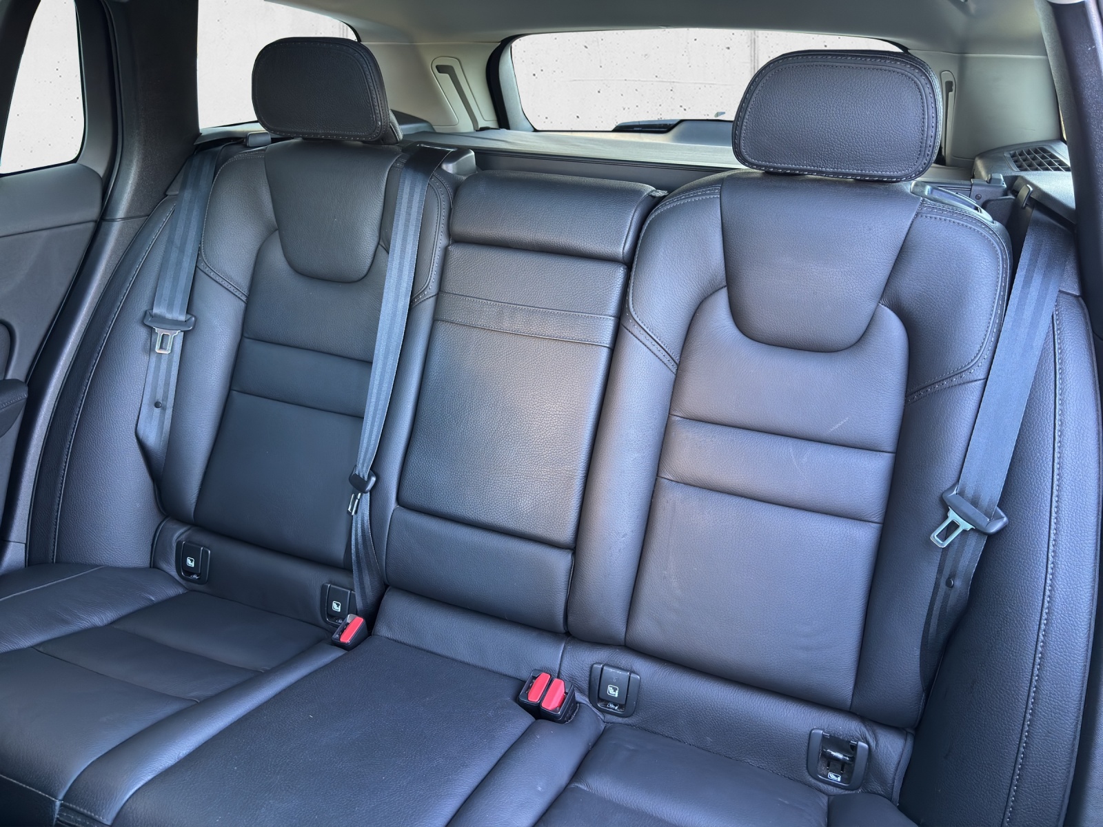 VOLVO V60 Cross Country D4 AWD Geartronic mit AHK, Panorama-Glas-Schiebedach, Standheizung & Winterräder-image-29