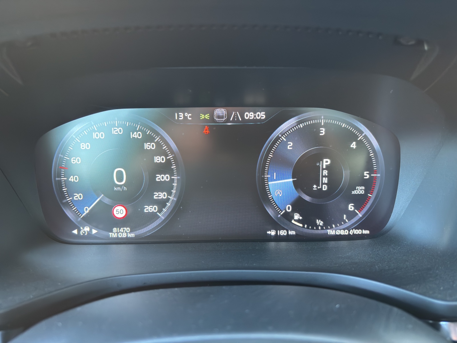 VOLVO V60 Cross Country D4 AWD Geartronic mit AHK, Panorama-Glas-Schiebedach, Standheizung & Winterräder-image-15