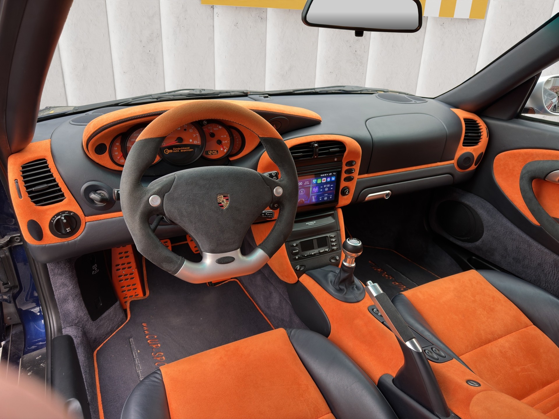 PORSCHE 911 Carrera 4 S-image-8