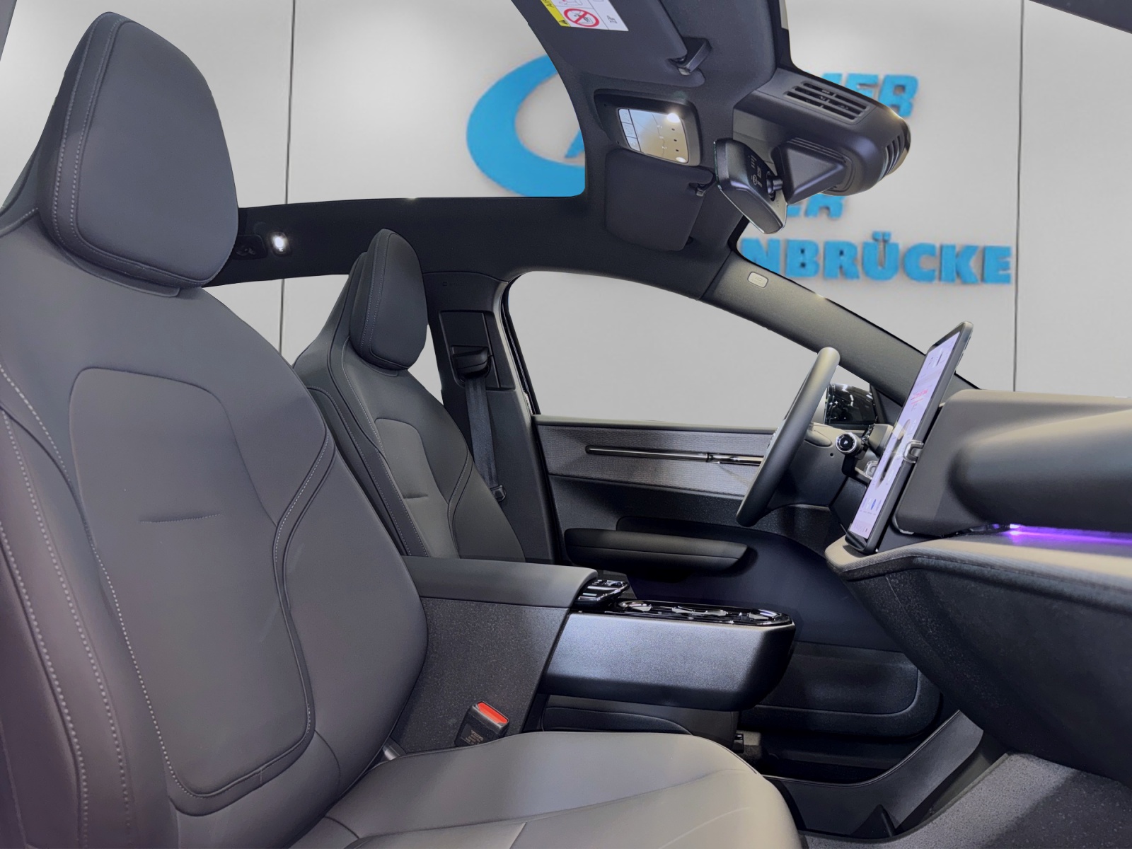 VOLVO EX30 E60 Ultra-image-12