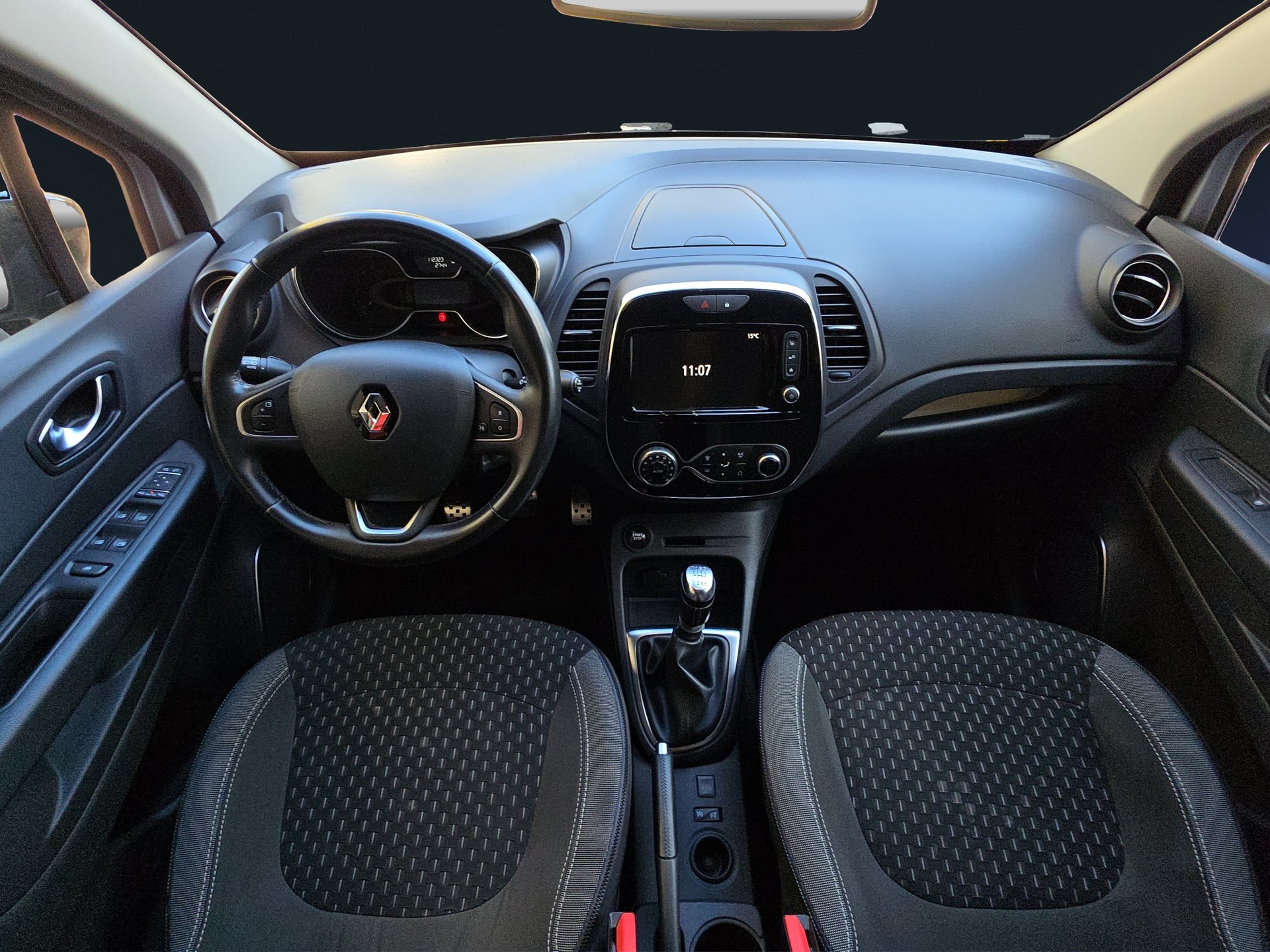 RENAULT Captur 1.2 T 16V Intens-image-8