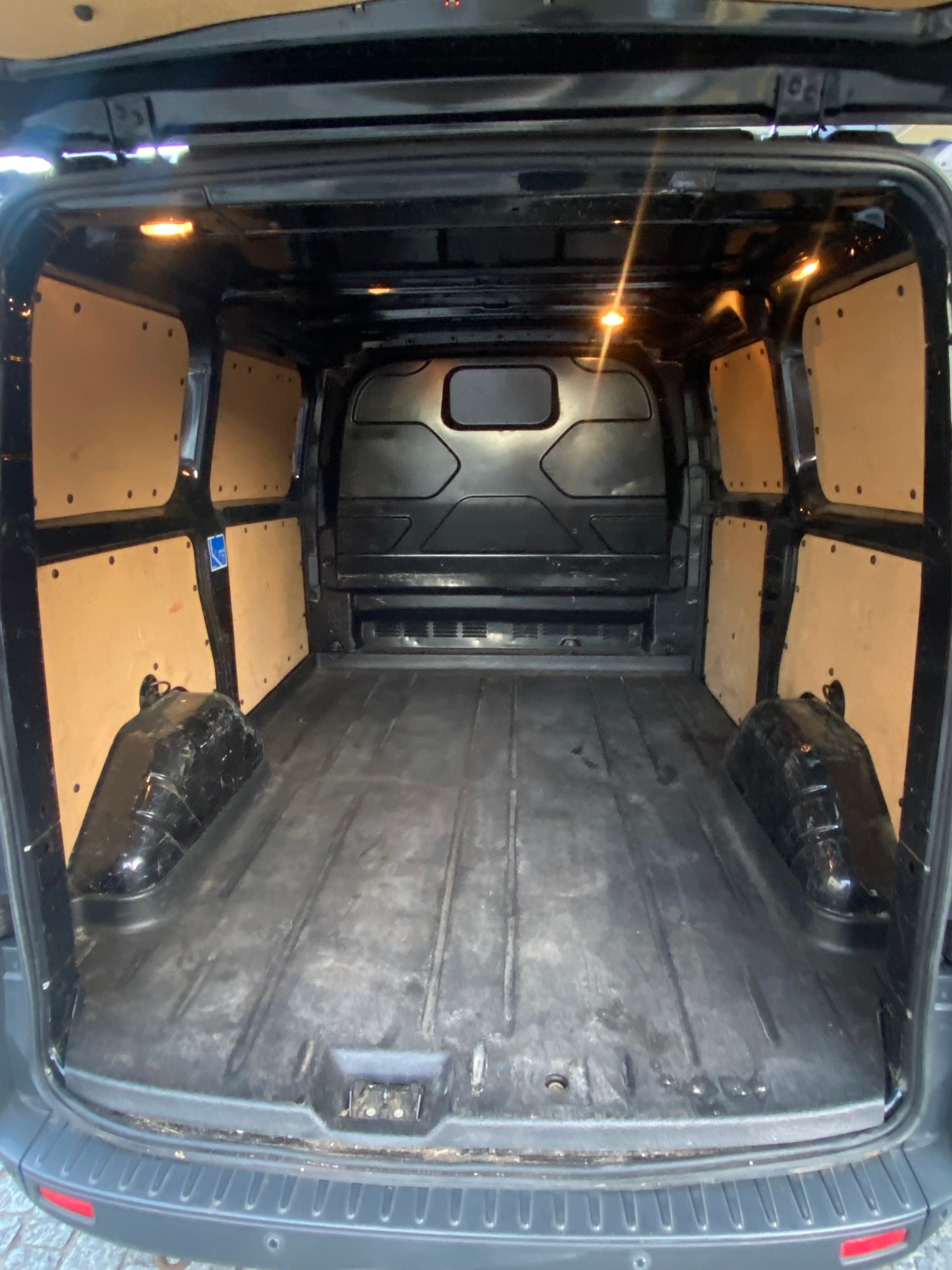 FORD Transit Custom Van 310 L1H1 Ambiente-image-4