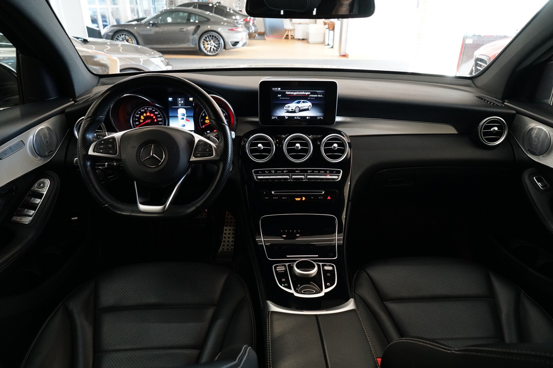 MERCEDES-BENZ GLC Coupé 250 AMG Line 4Matic 9G-Tronic-image-11