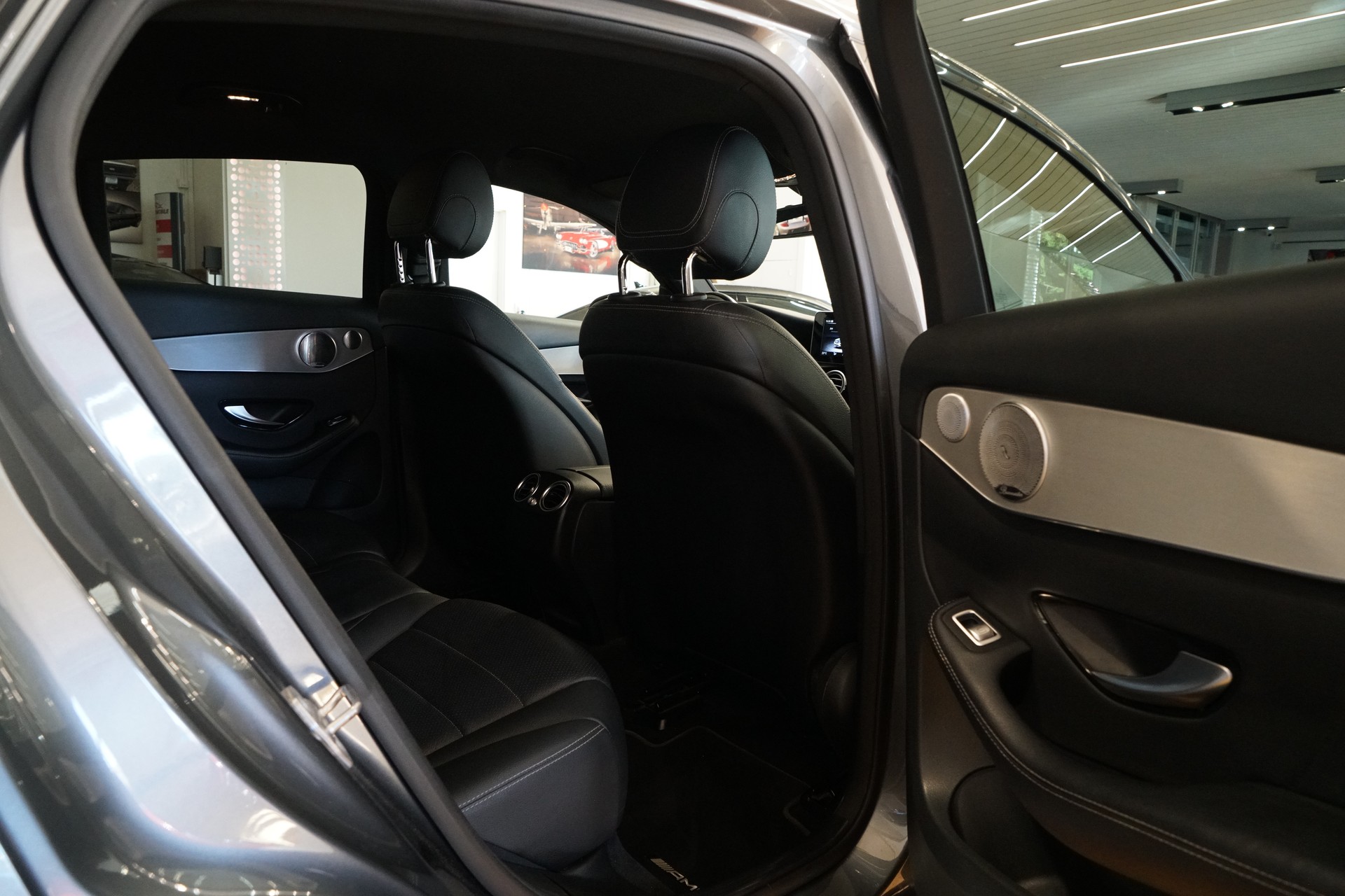 MERCEDES-BENZ GLC Coupé 250 AMG Line 4Matic 9G-Tronic-image-16