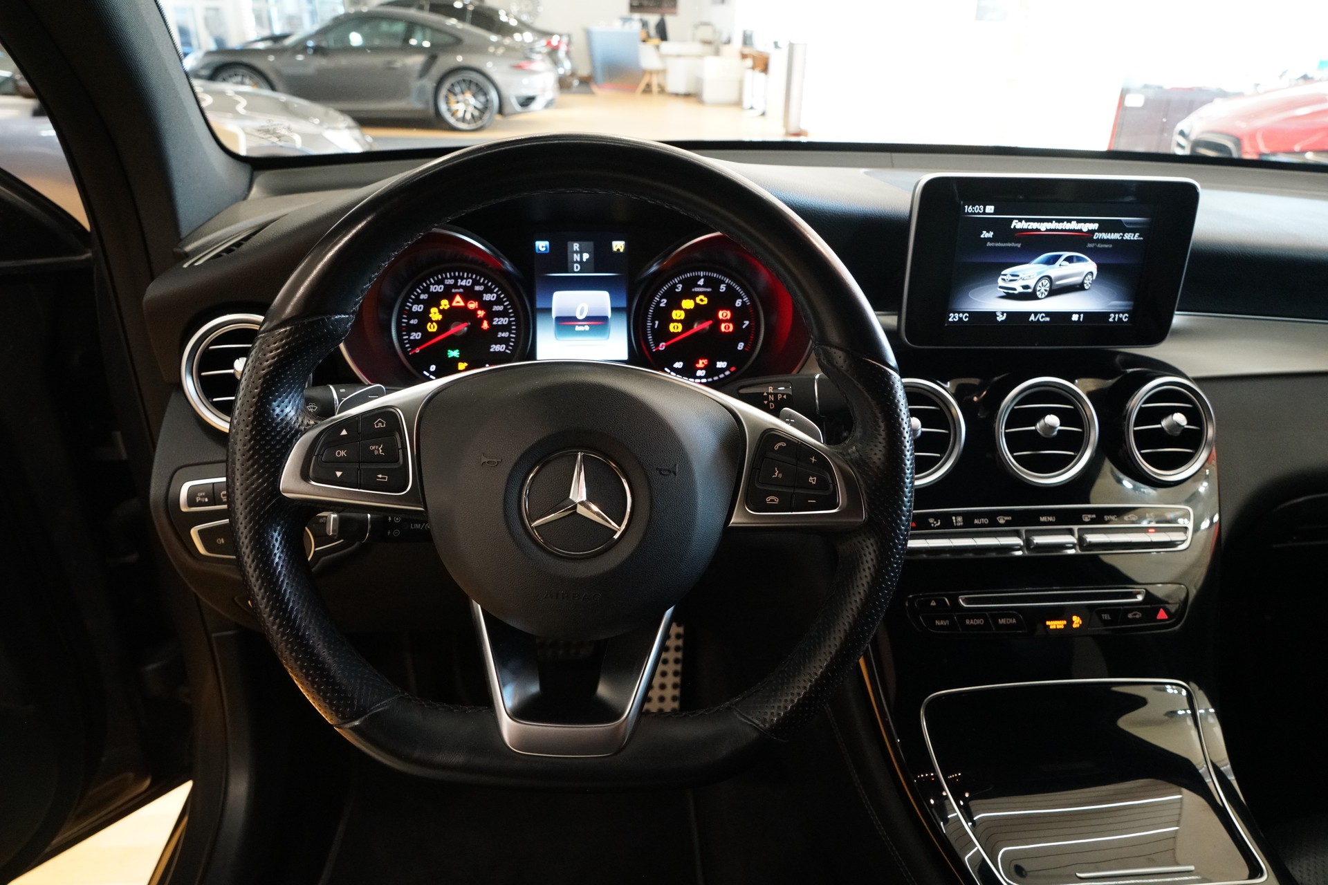 MERCEDES-BENZ GLC Coupé 250 AMG Line 4Matic 9G-Tronic-image-13