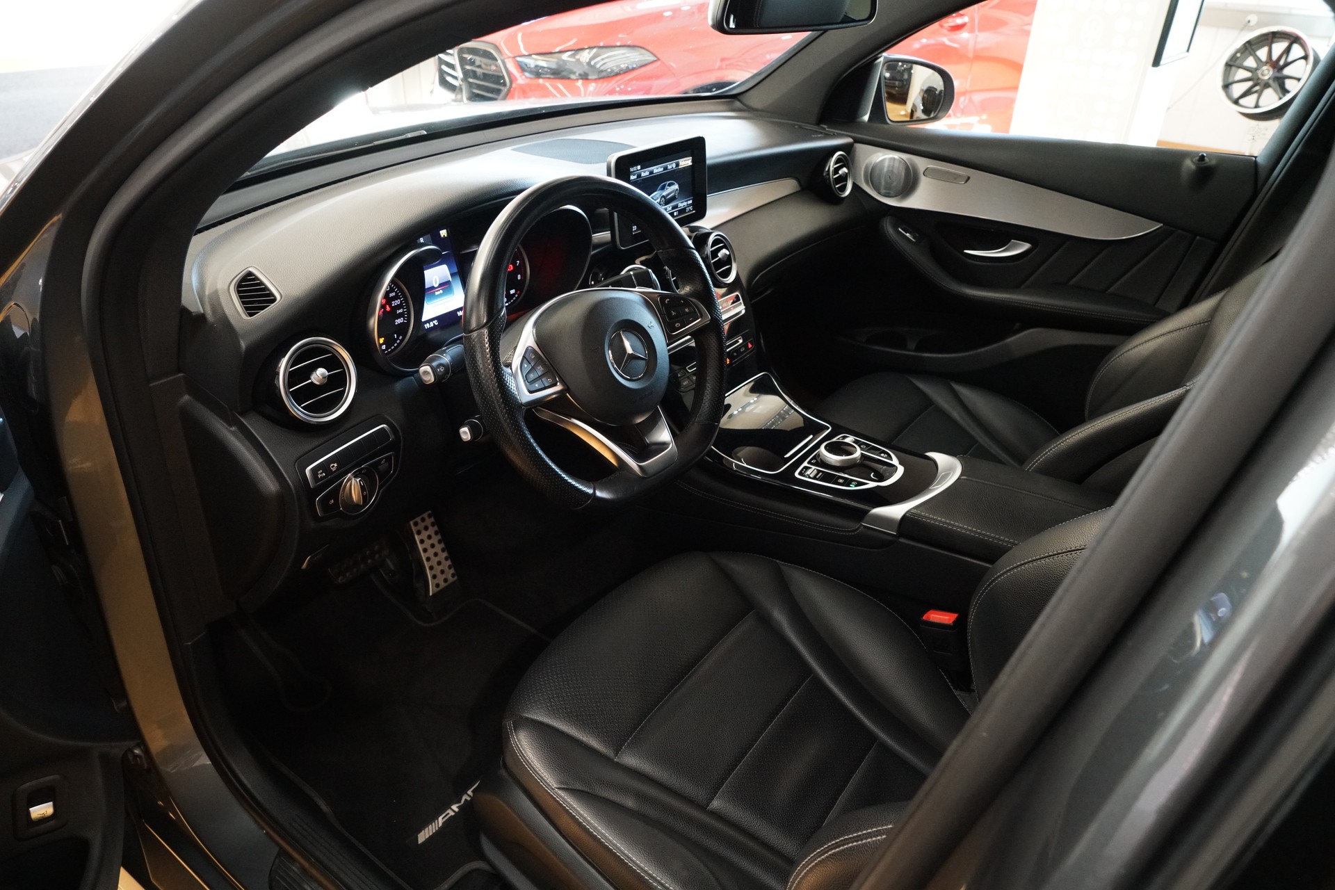 MERCEDES-BENZ GLC Coupé 250 AMG Line 4Matic 9G-Tronic-image-10