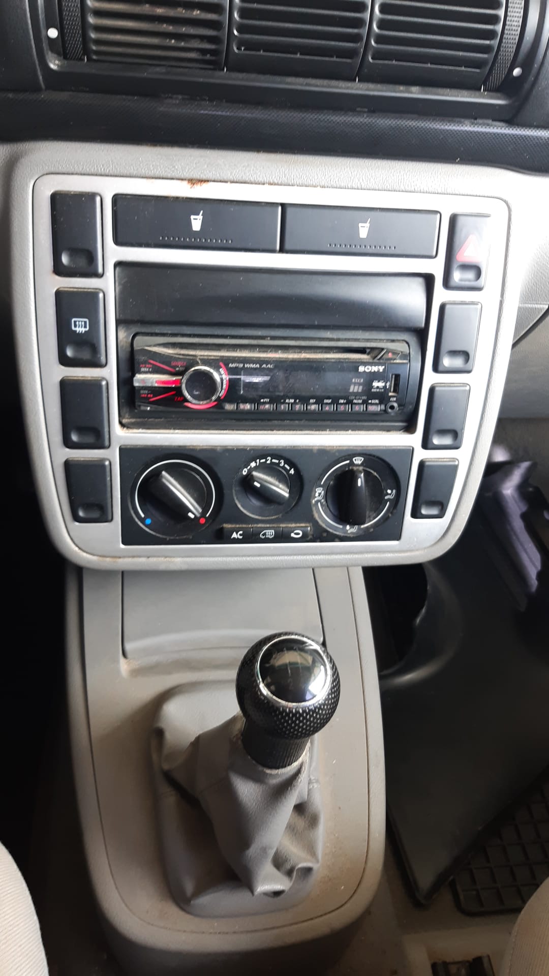 FORD Galaxy 1.9 TDi Trend-image-9