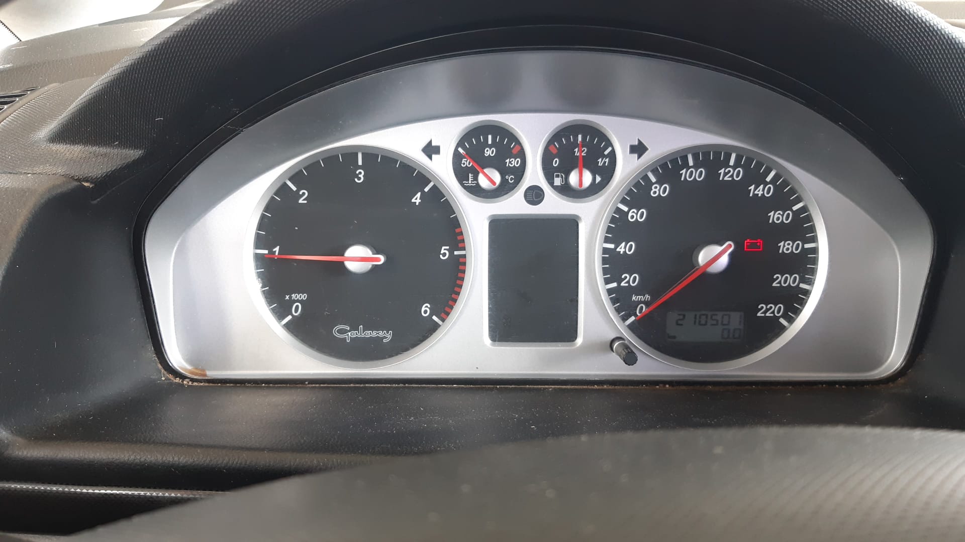 FORD Galaxy 1.9 TDi Trend-image-8