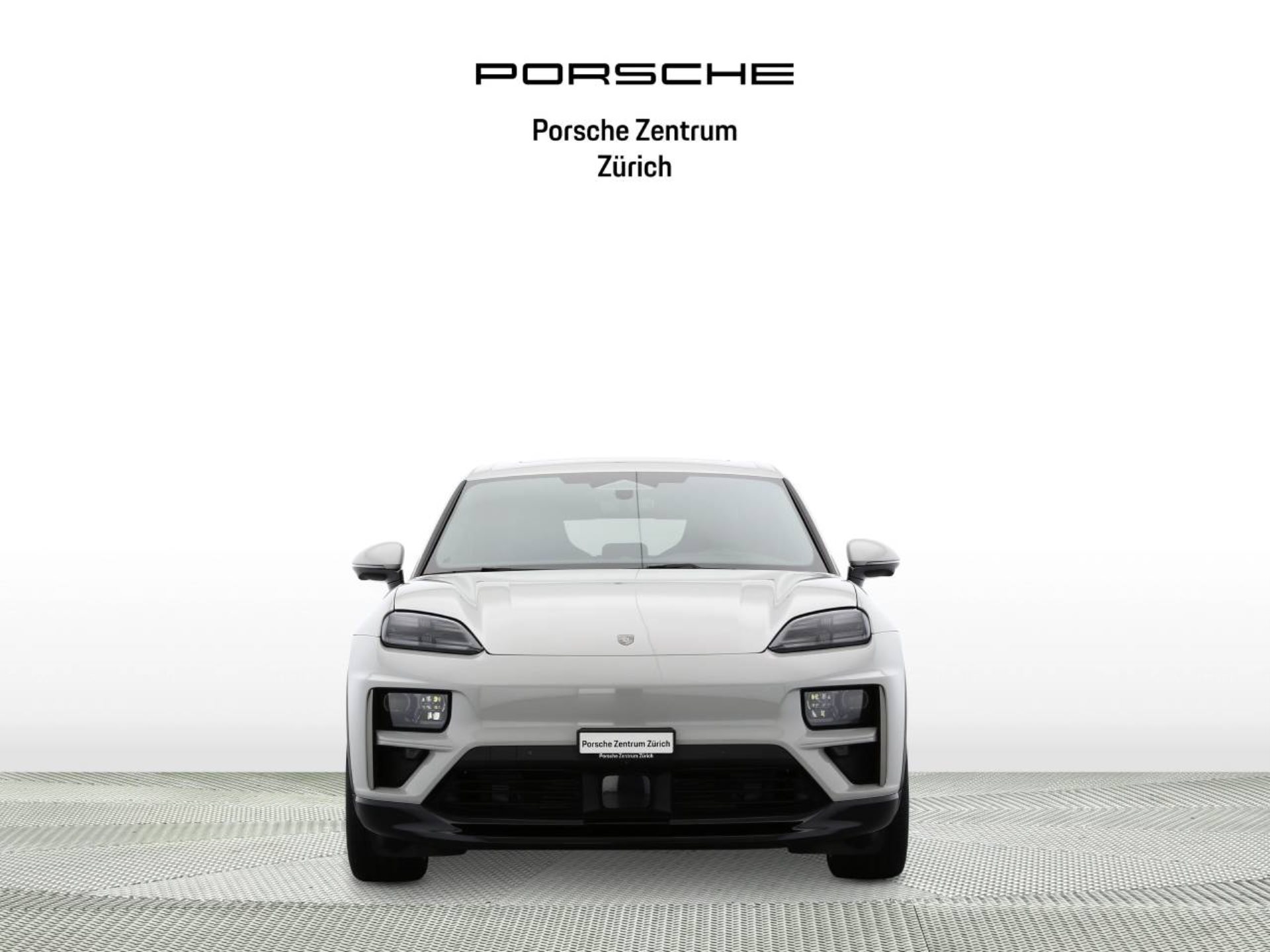 PORSCHE Macan Turbo-image-2