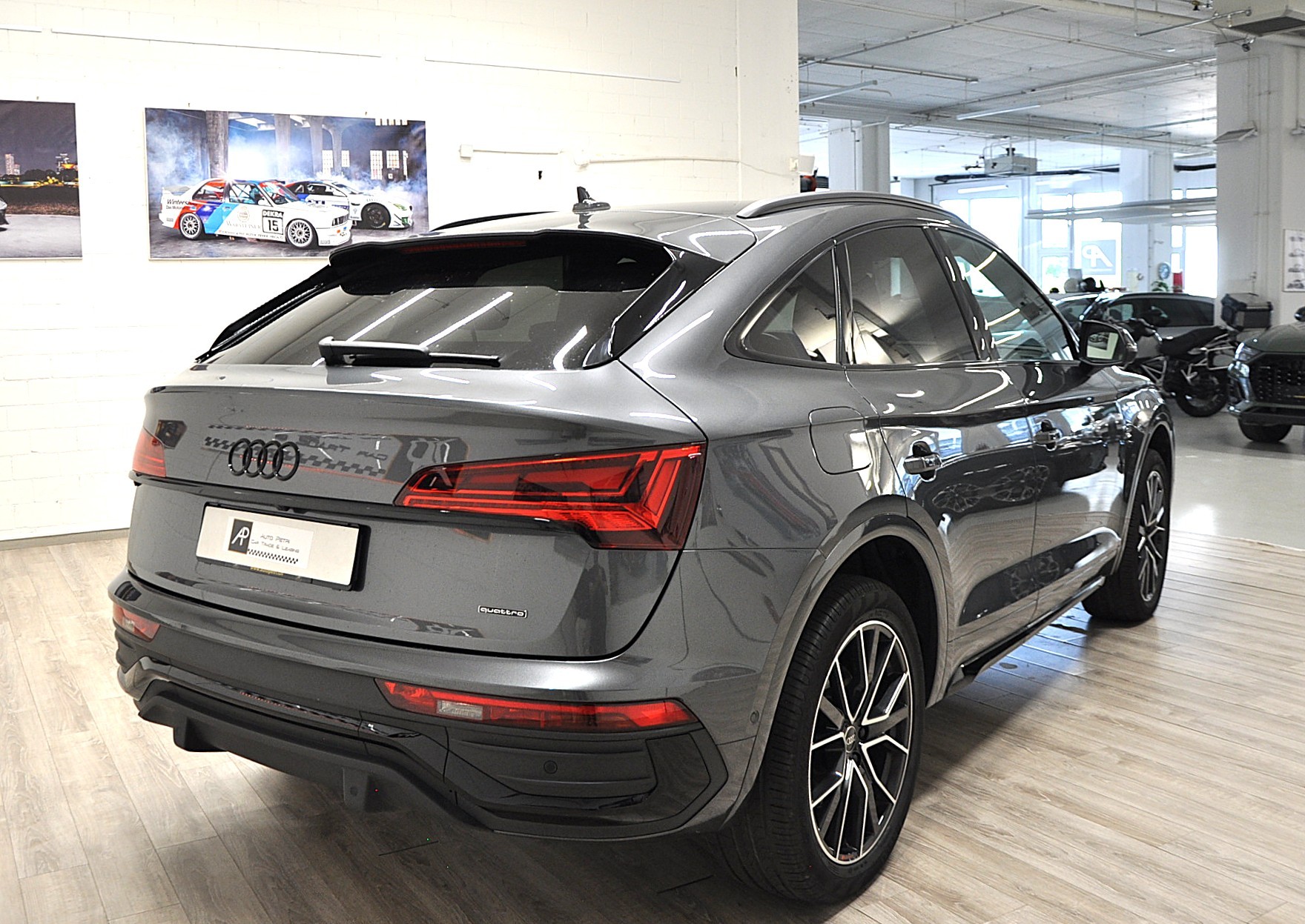 AUDI Q5 Sportback 40 TDI Blackedition quattro S-tronic-image-3
