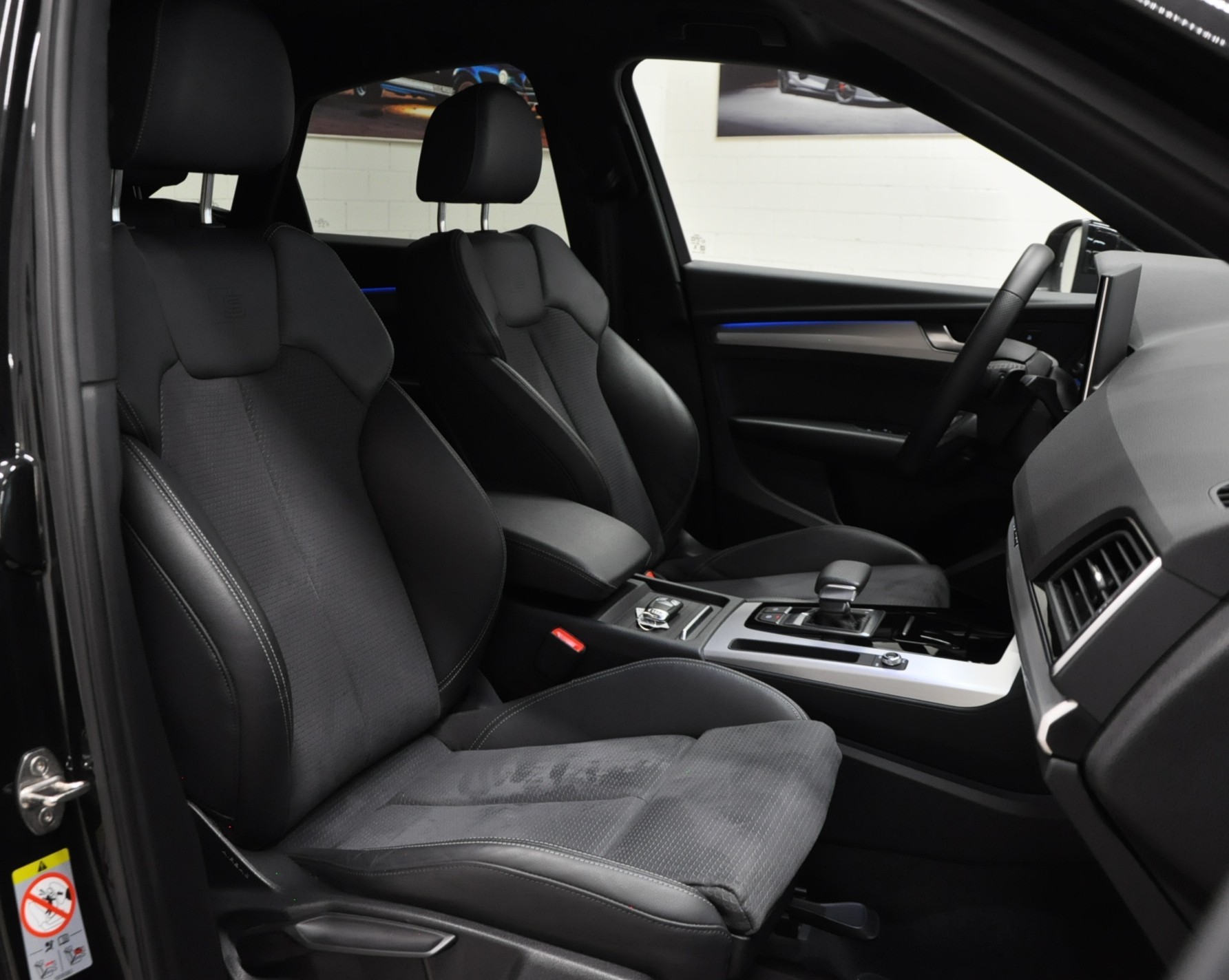 AUDI Q5 Sportback 40 TDI Blackedition quattro S-tronic-image-14