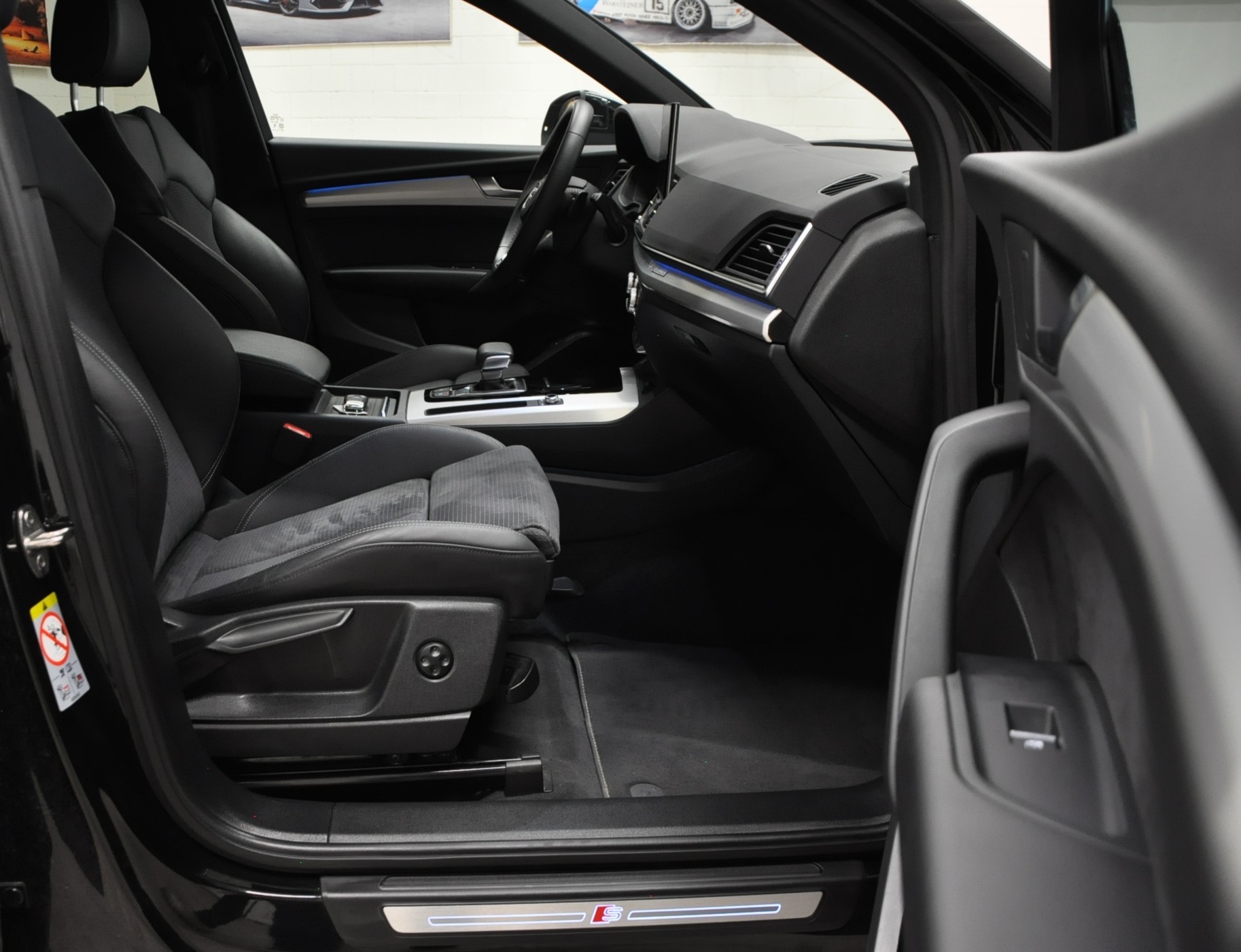 AUDI Q5 Sportback 40 TDI Blackedition quattro S-tronic-image-13