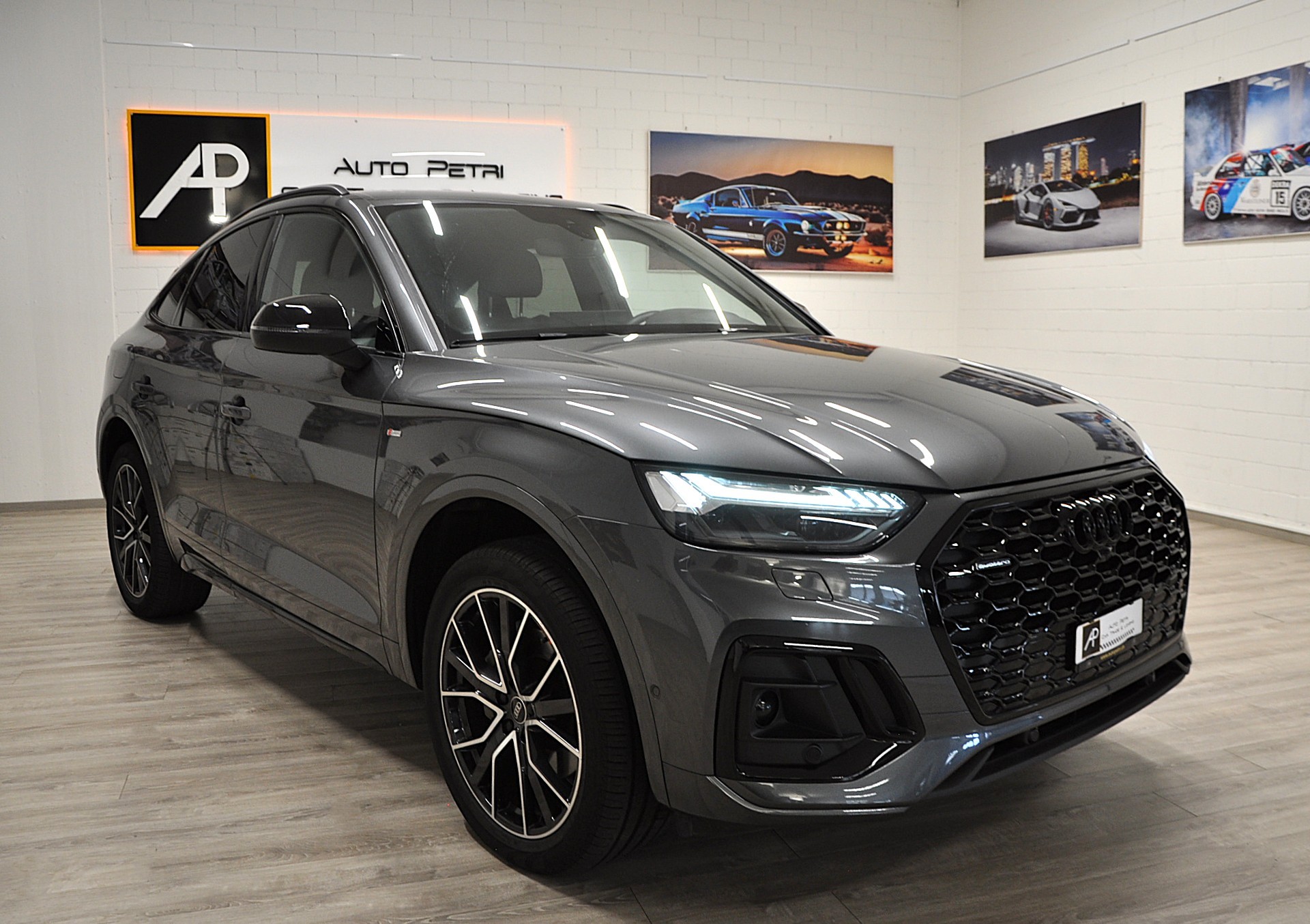 AUDI Q5 Sportback 40 TDI Blackedition quattro S-tronic-image-6
