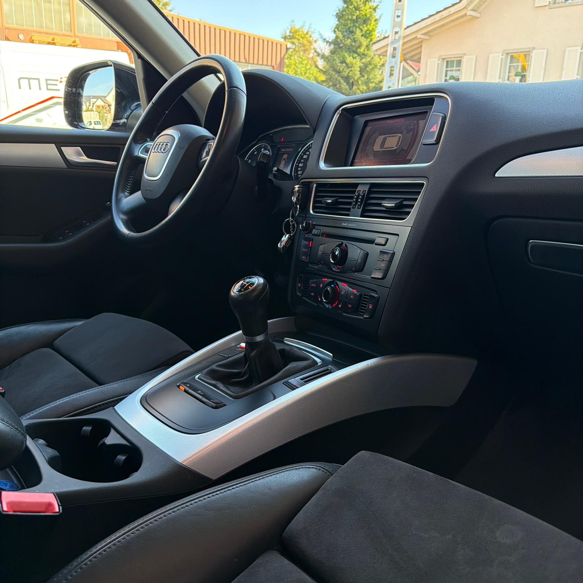 AUDI Q5 2.0 TFSI quattro-image-13