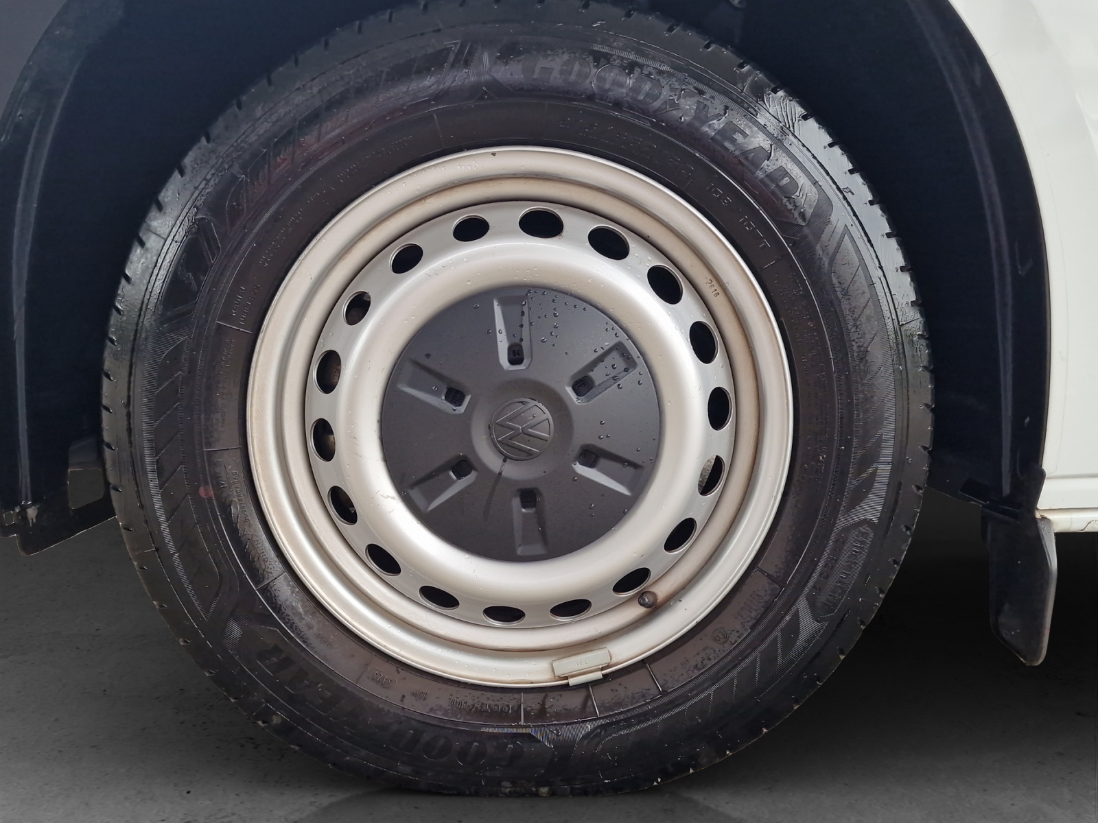 VW Transporter 2.0 TDI Automat-image-12
