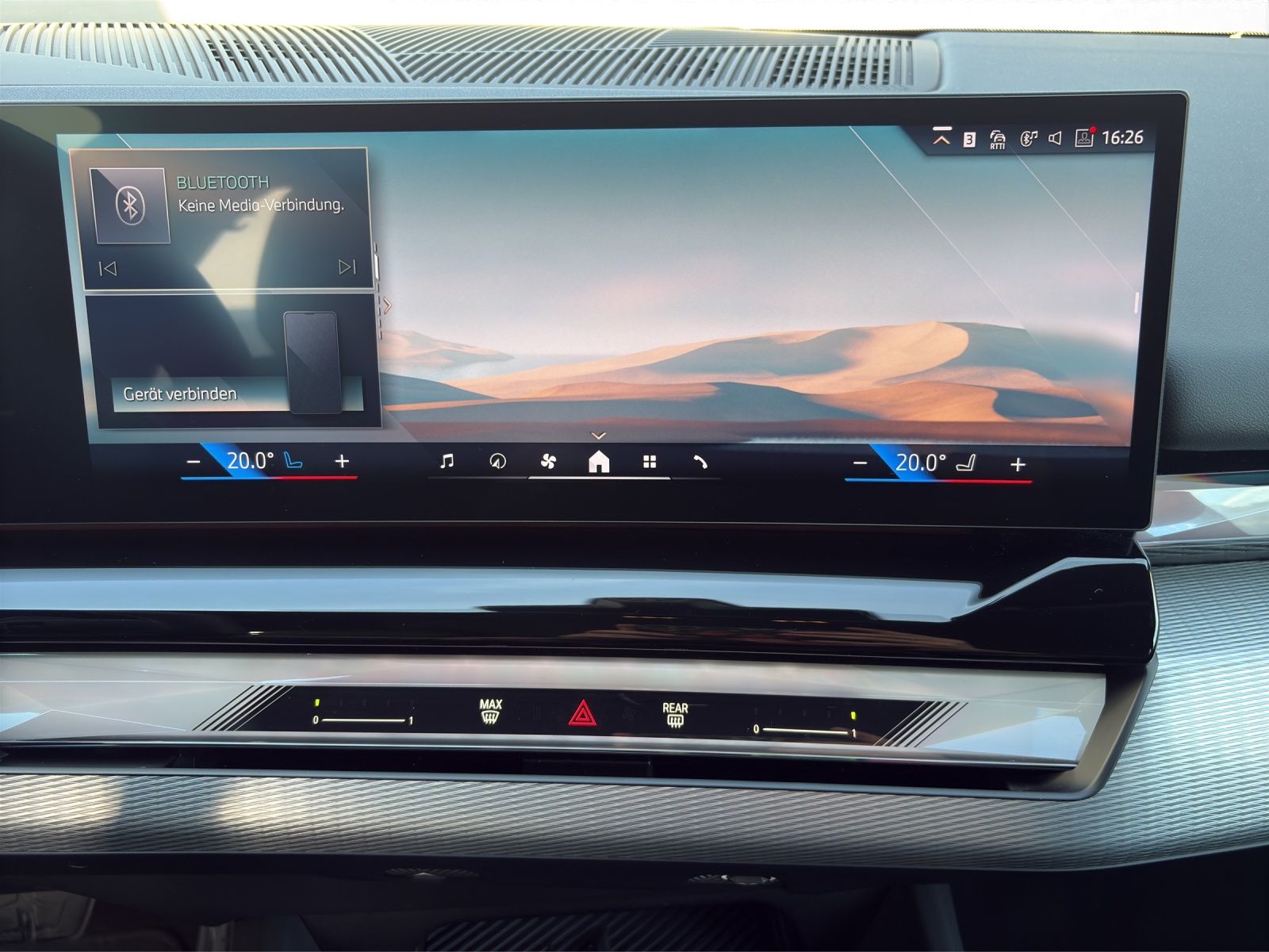 BMW 520d xDrive Touring-image-11