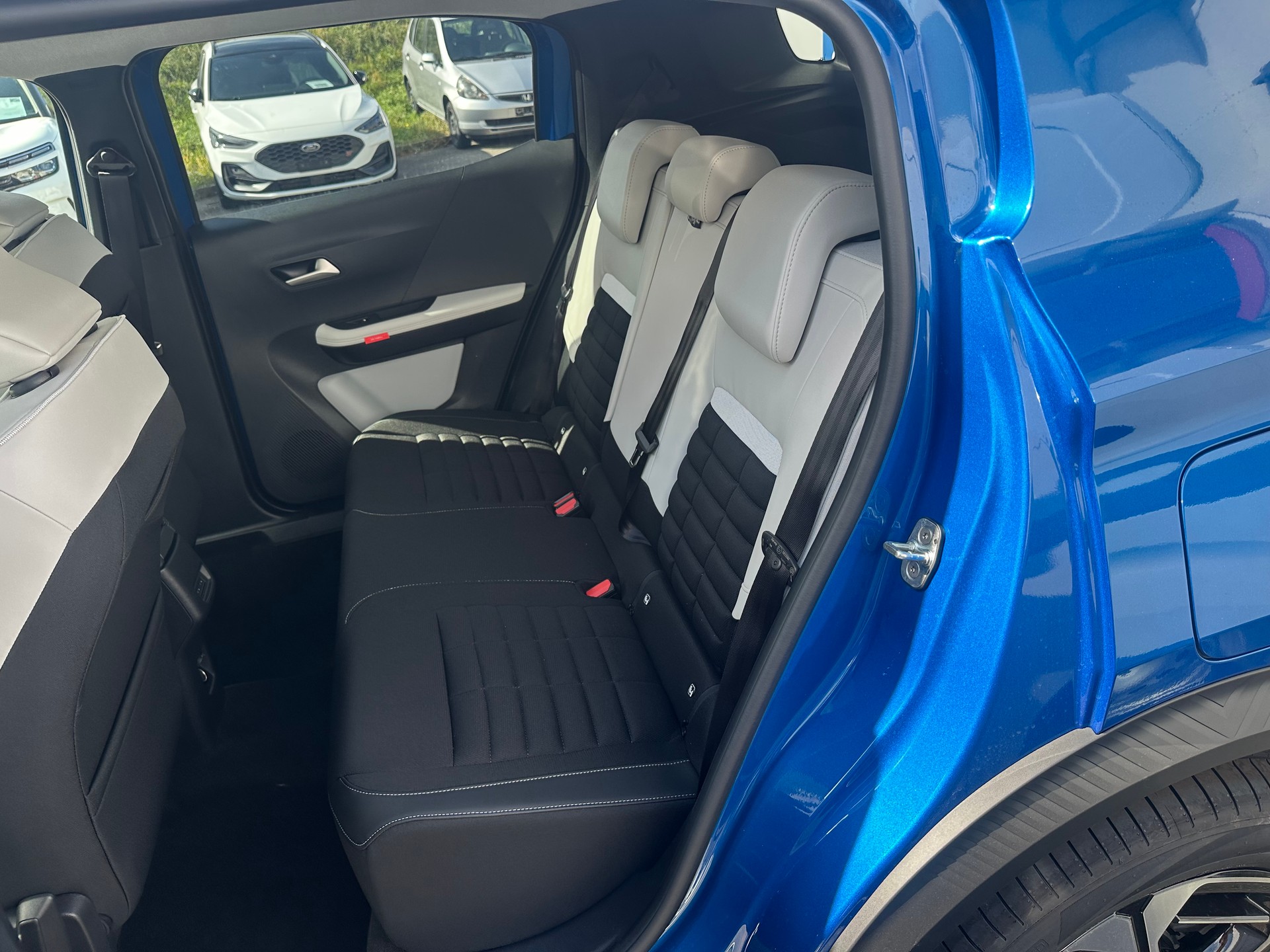 CITROEN C3 Aircross 1.2 MHEV Max-image-8