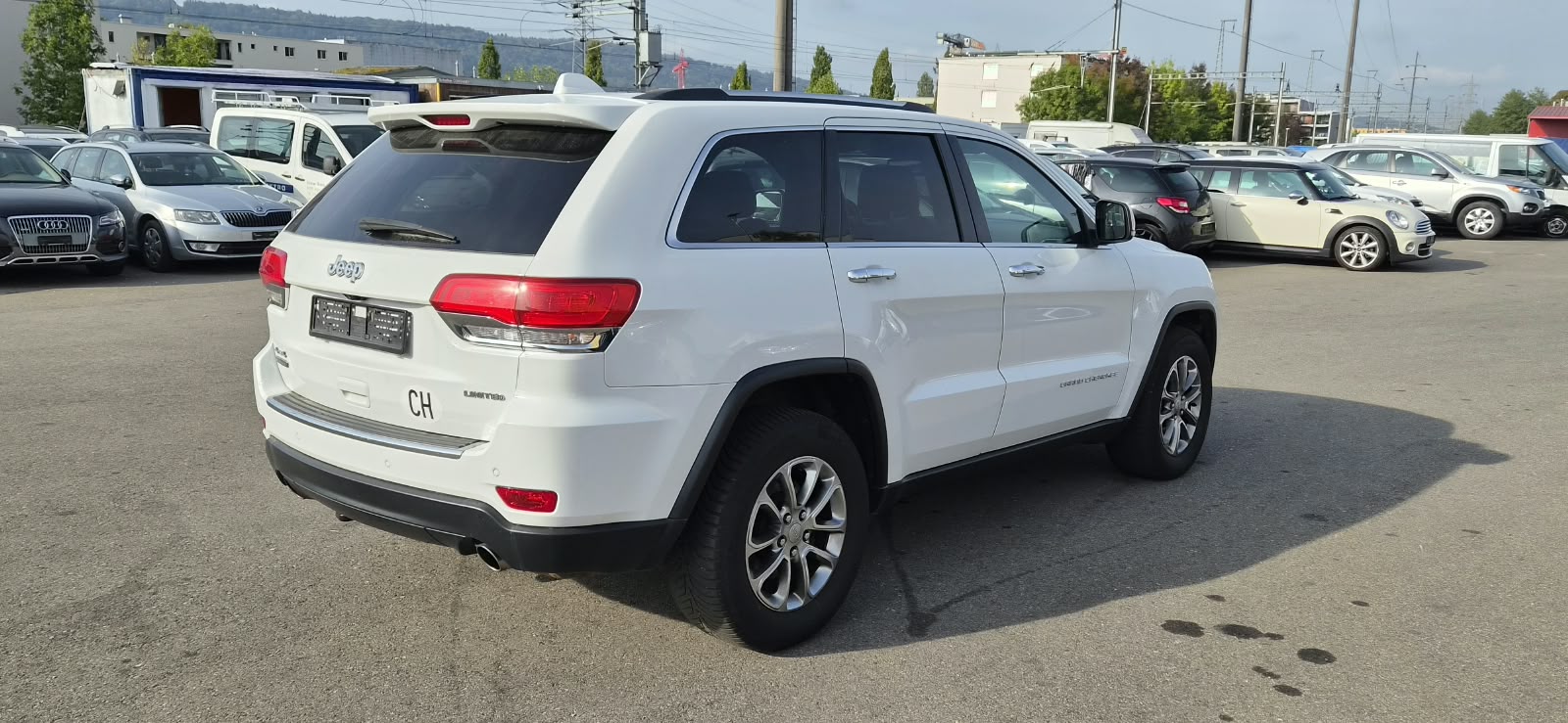 JEEP Grand Cherokee 3.0 CRD Limited Automatic-image-3