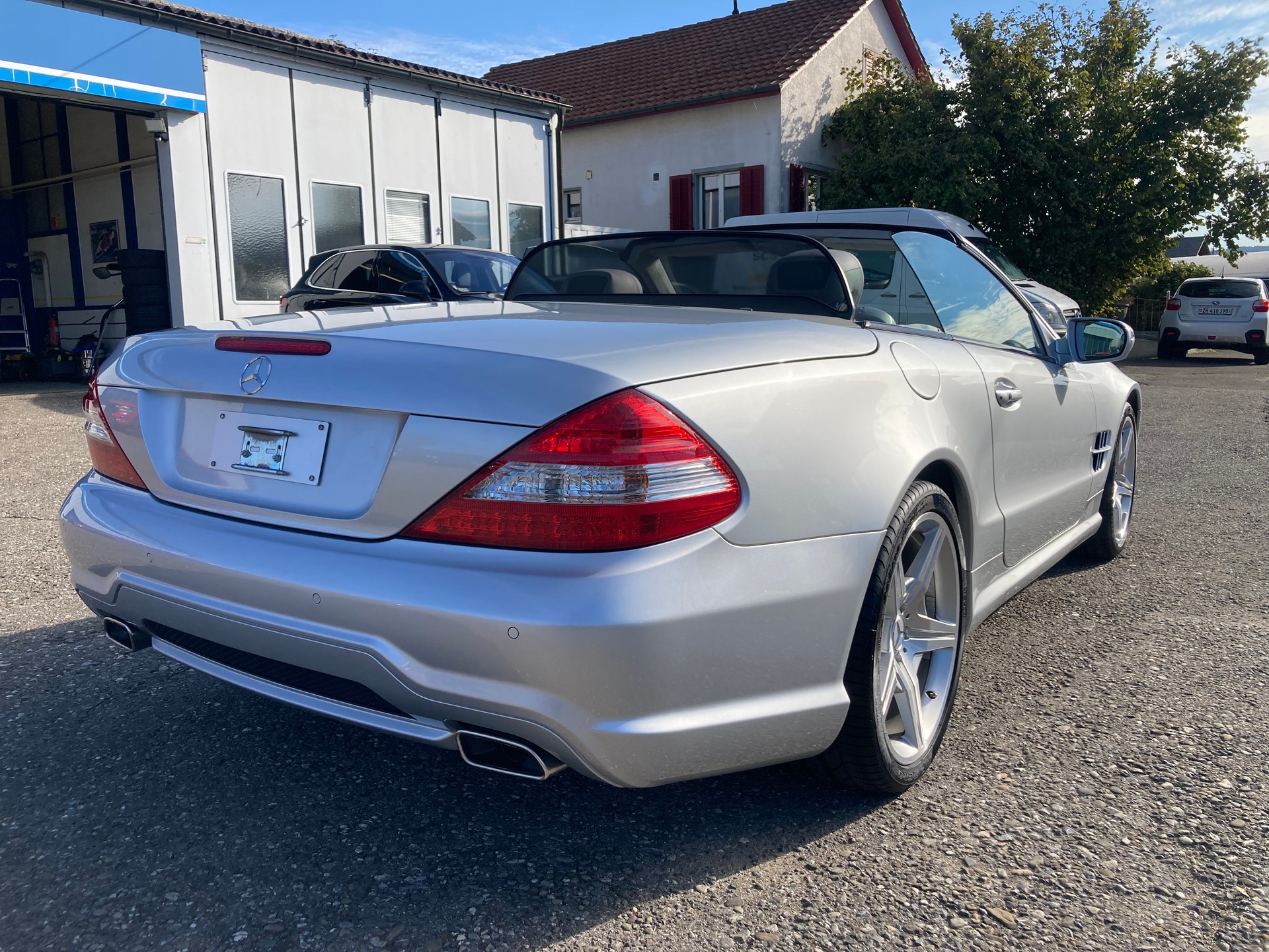 MERCEDES-BENZ SL 500 7G-Tronic AMG Line *Panodach*Vollausstattung*-image-4