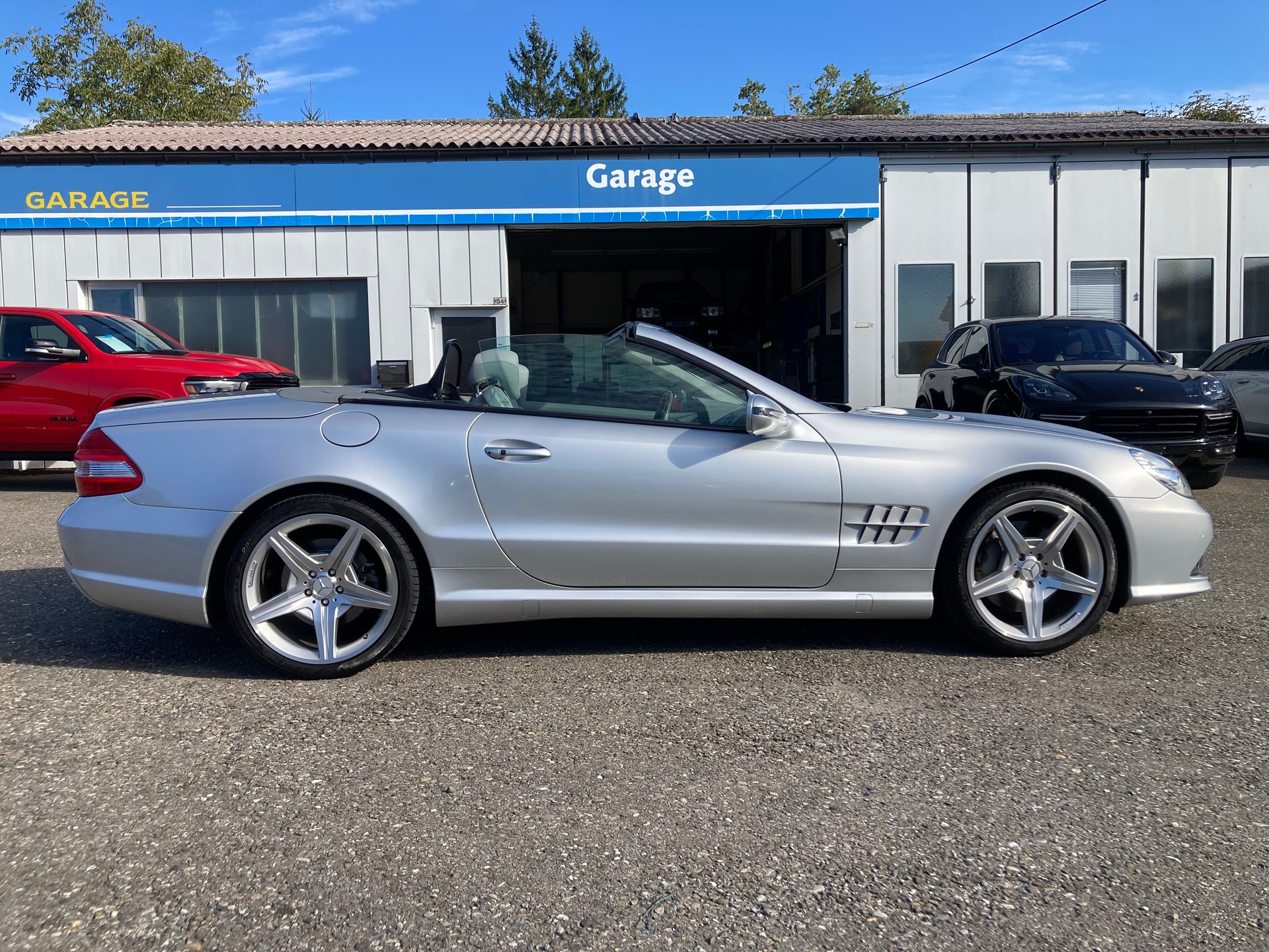 MERCEDES-BENZ SL 500 7G-Tronic AMG Line *Panodach*Vollausstattung*-image-5
