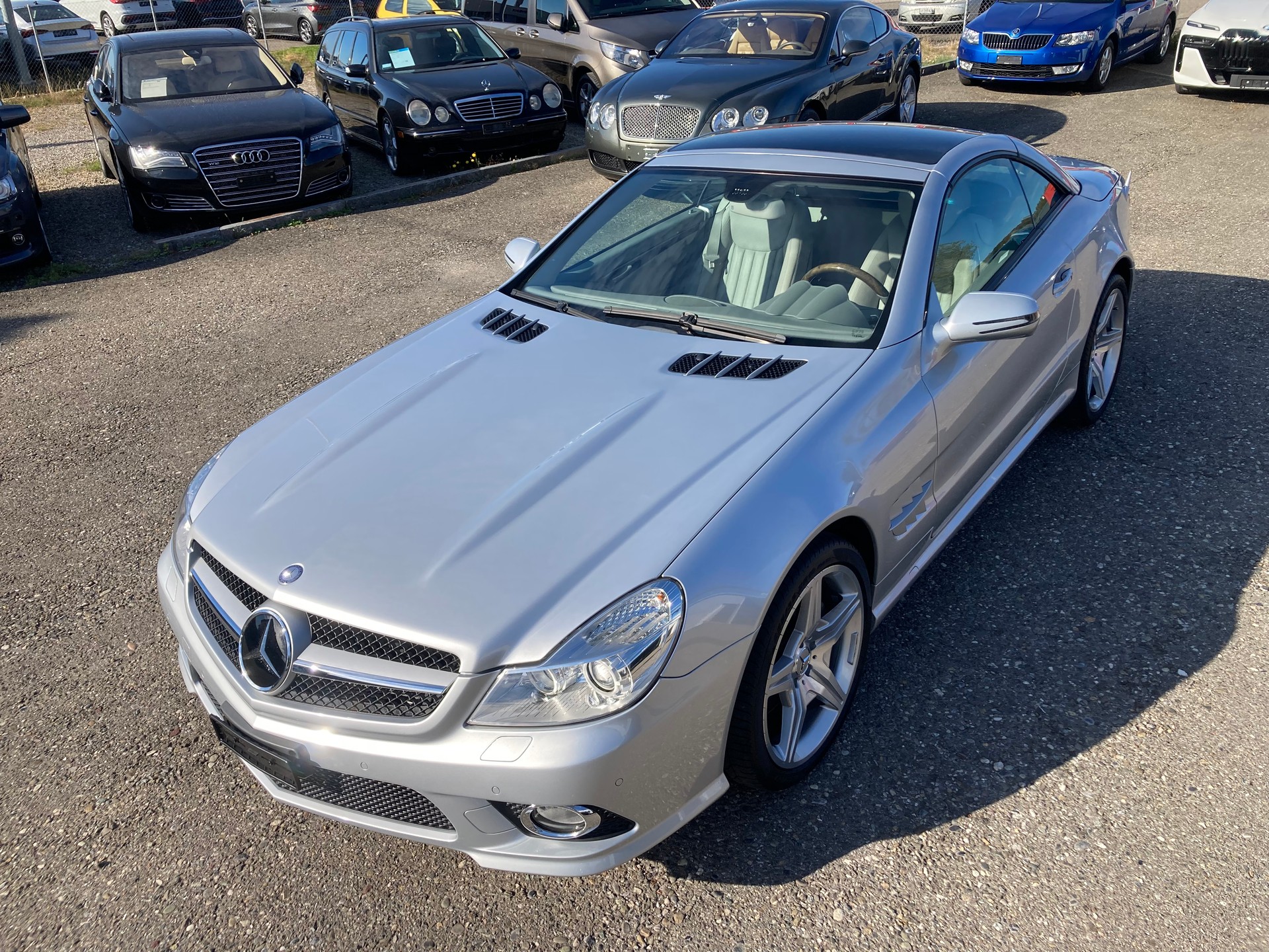 MERCEDES-BENZ SL 500 7G-Tronic AMG Line *Panodach*Vollausstattung*-image-6
