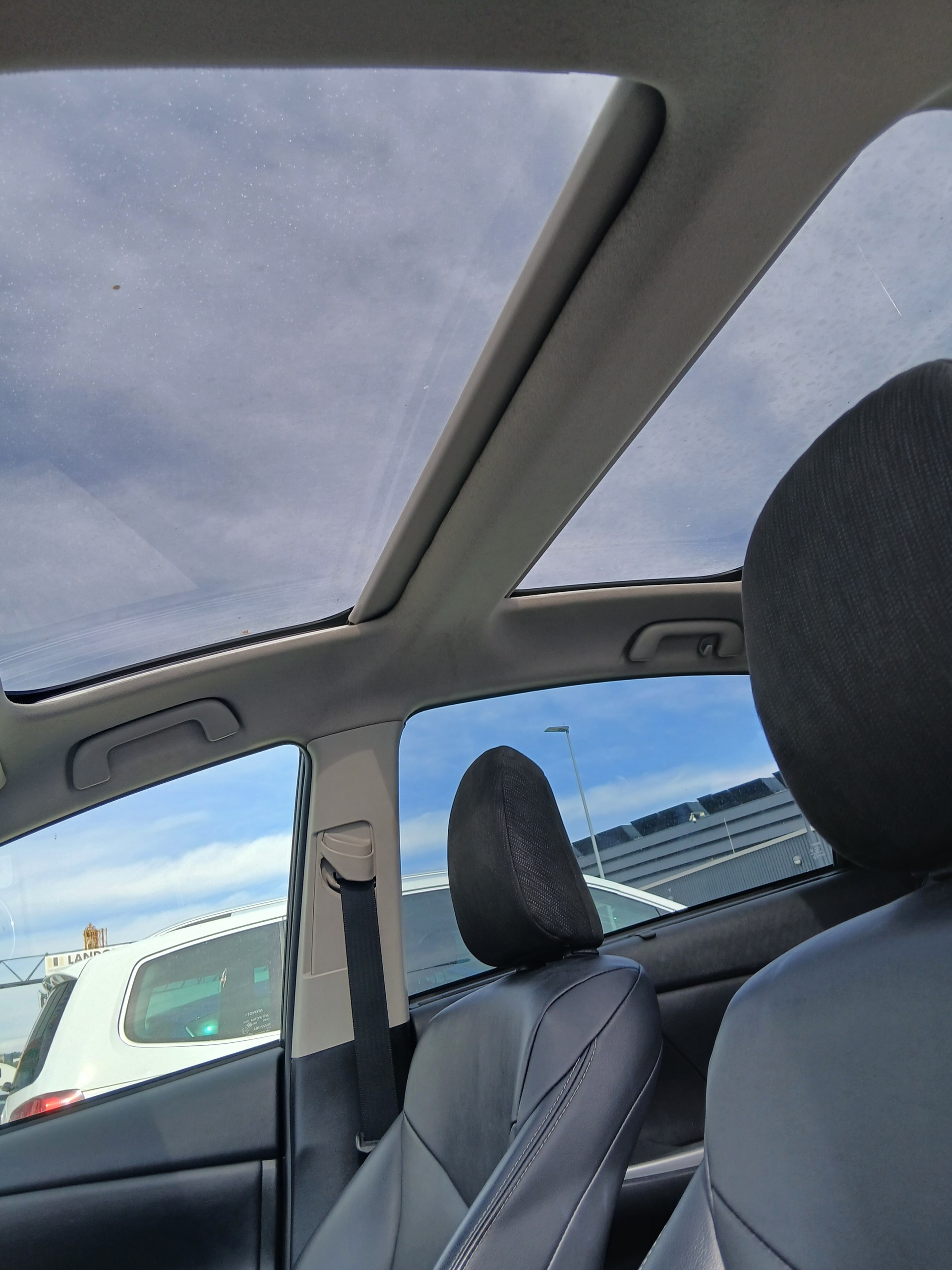 TOYOTA Prius+ 1.8 VVT-i HSD Comfort-image-9