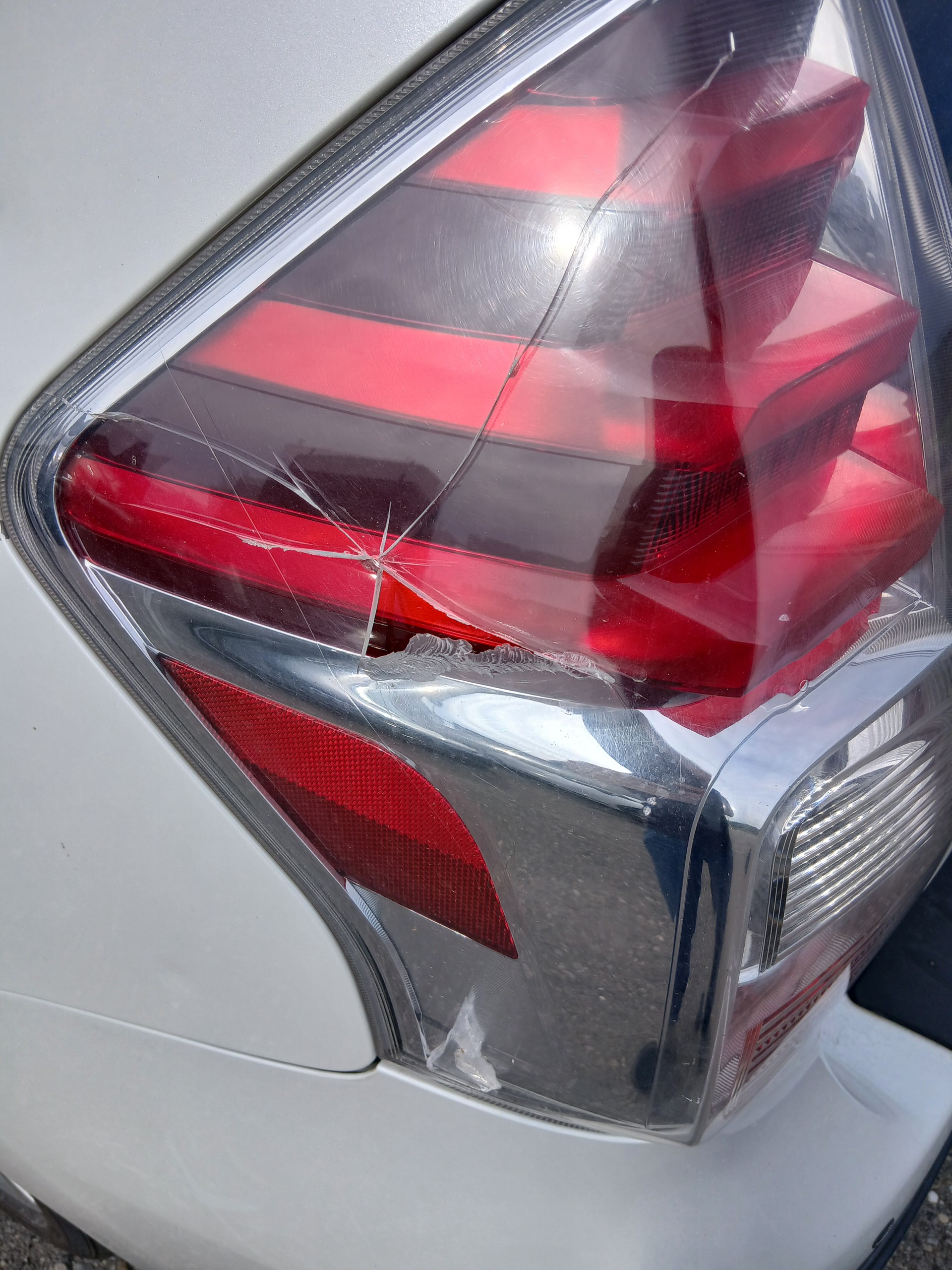 TOYOTA Prius+ 1.8 VVT-i HSD Comfort-image-10