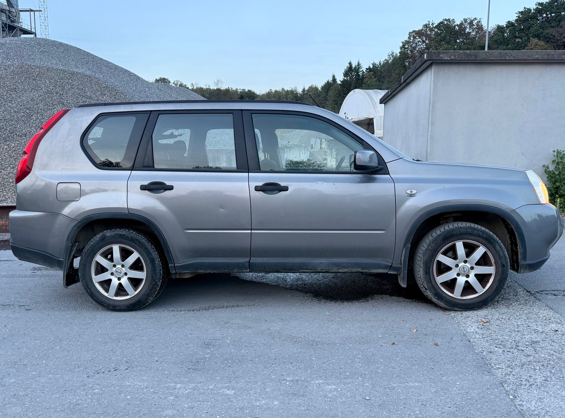 NISSAN X-Trail 2.0 dCi 16V SE-image-6