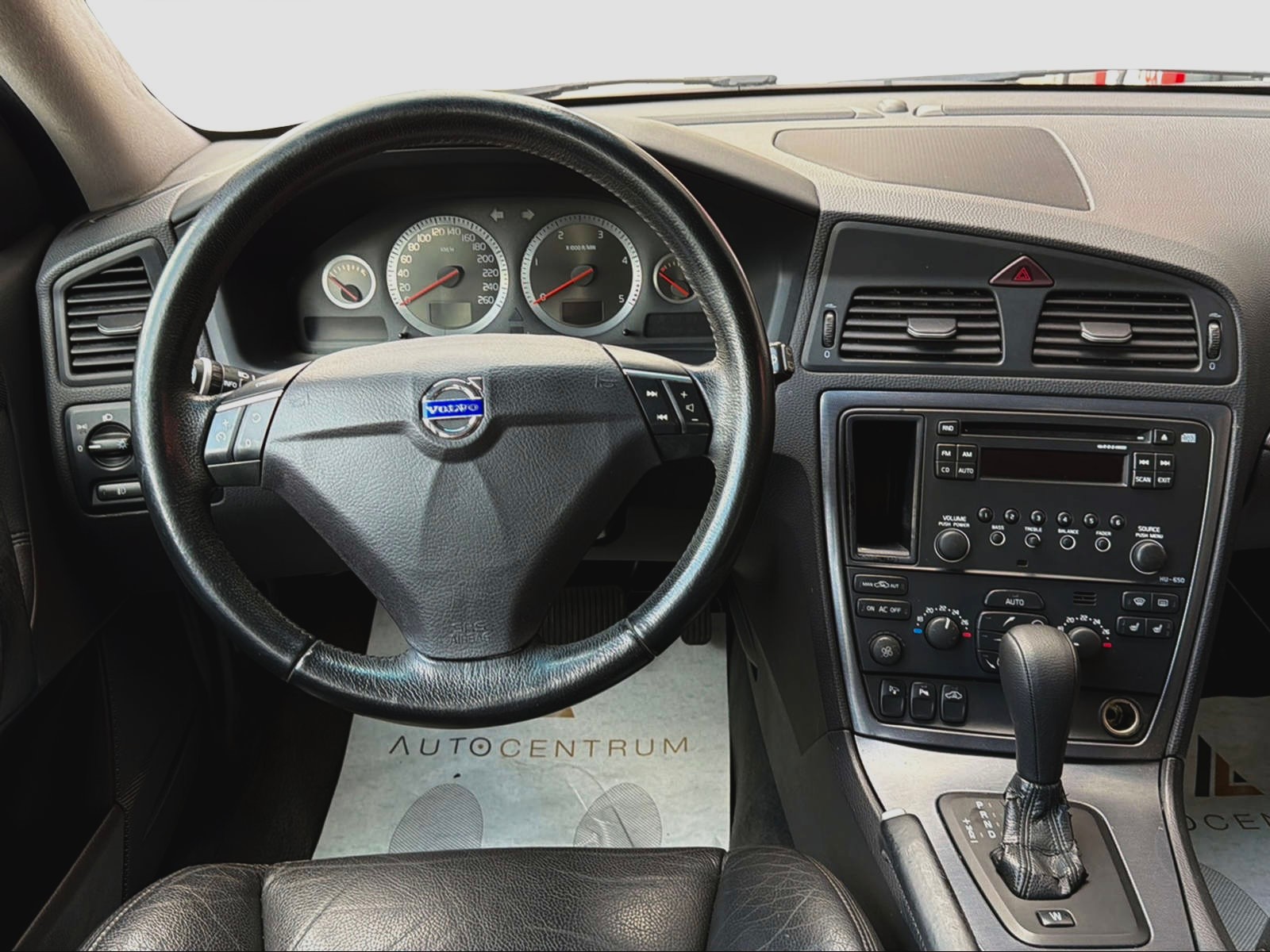 VOLVO V70 D5 Momentum-image-12