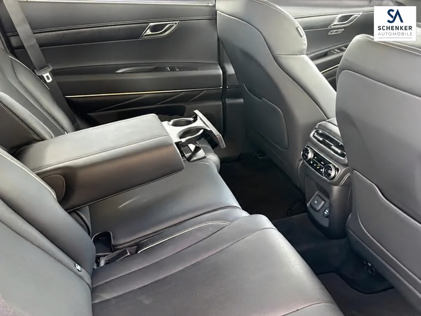 GENESIS GV80 3.0 CRDI Luxus AT8 AWD-image-12