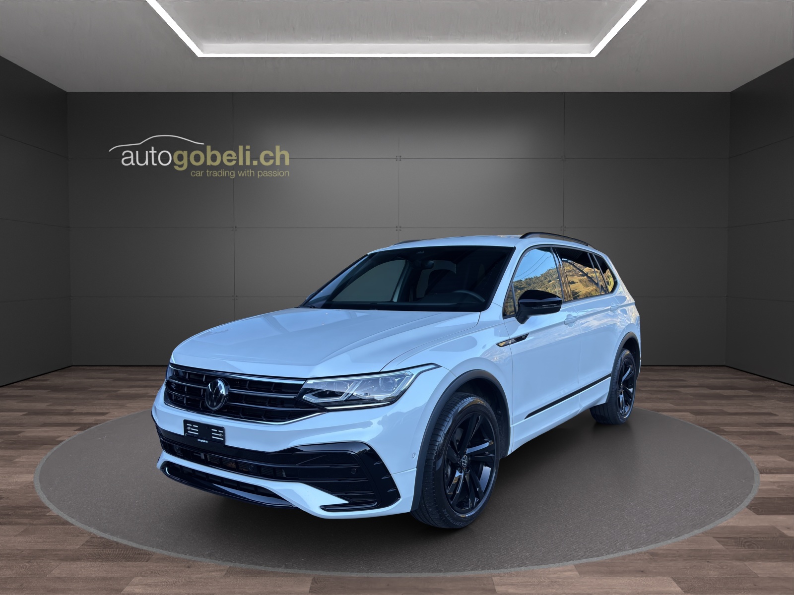 VW Tiguan Allspace 2.0 TDI SCR R-Line 4Motion DSG-image-0