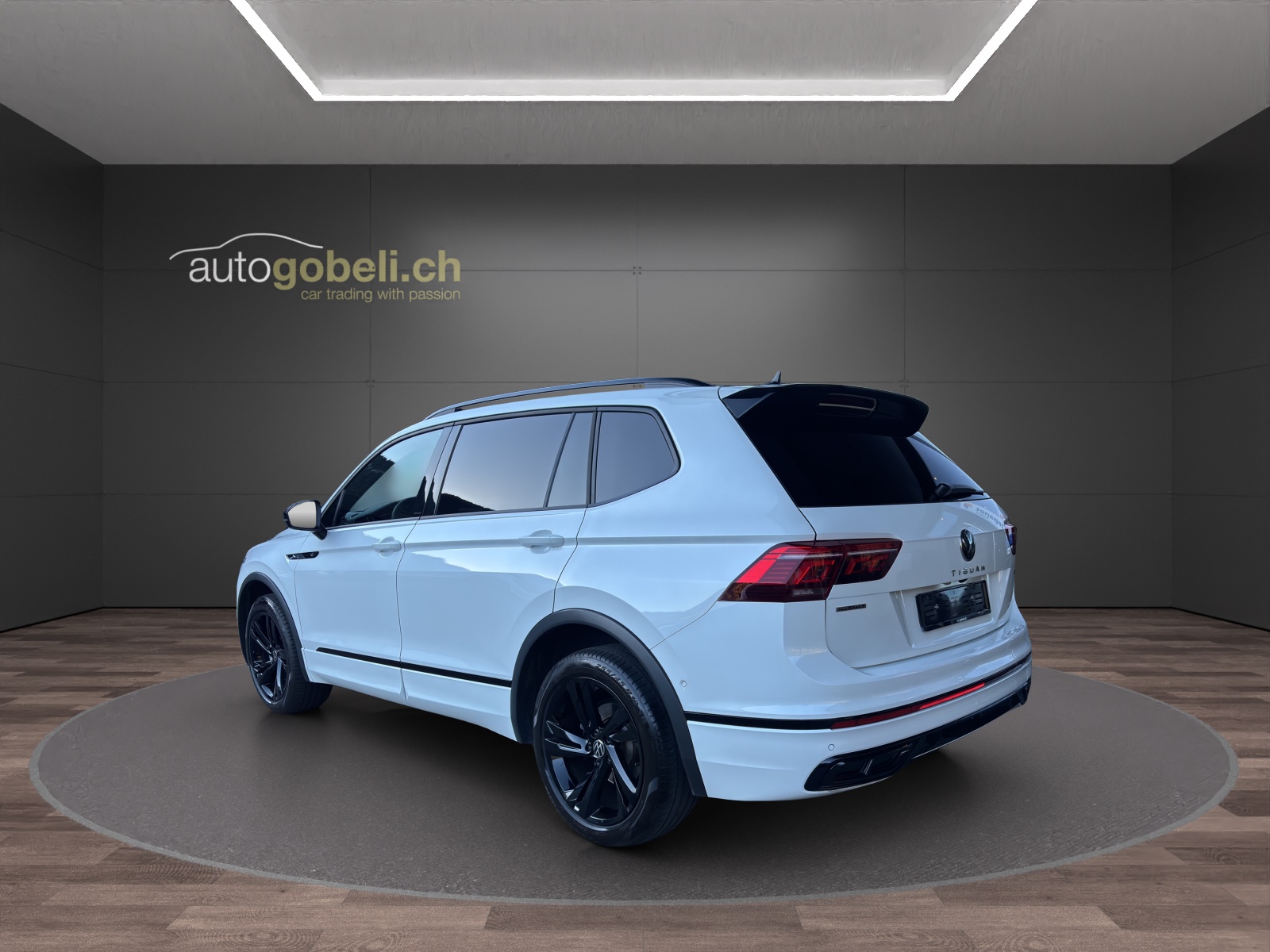 VW Tiguan Allspace 2.0 TDI SCR R-Line 4Motion DSG-image-1