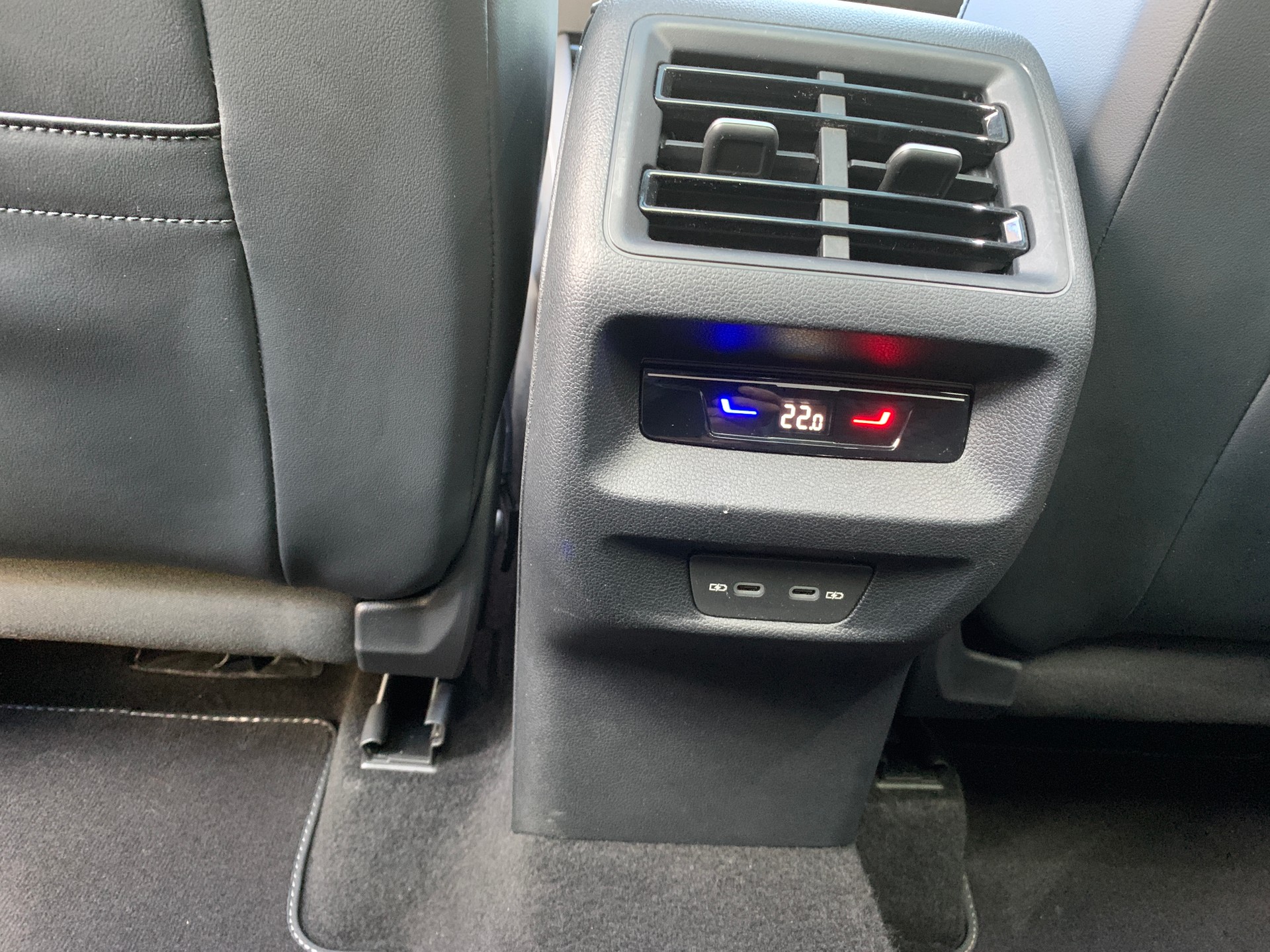 VW Tiguan 2.0 TSI DSG R-Line 4Motion-image-17