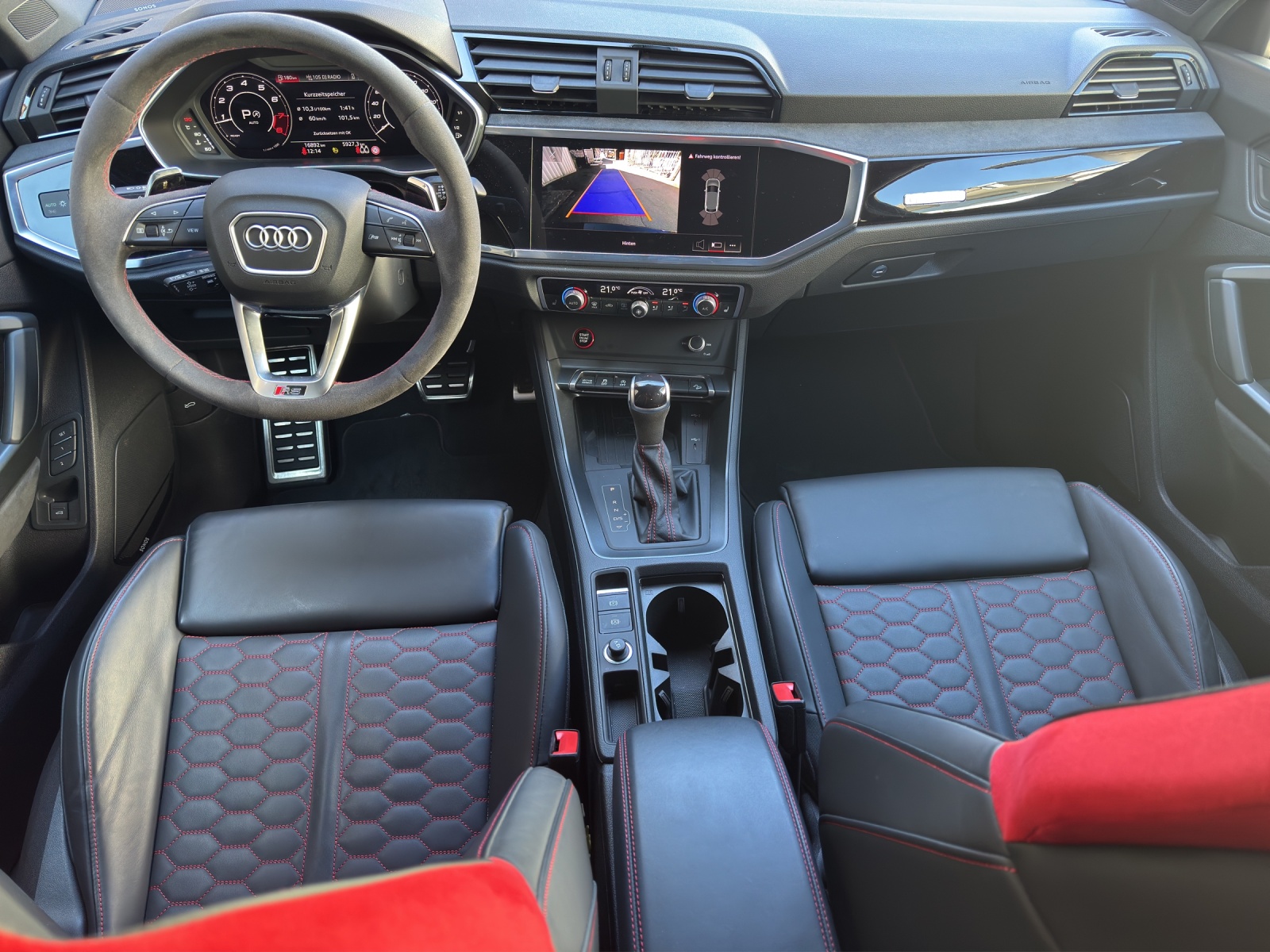 AUDI RS Q3-image-4