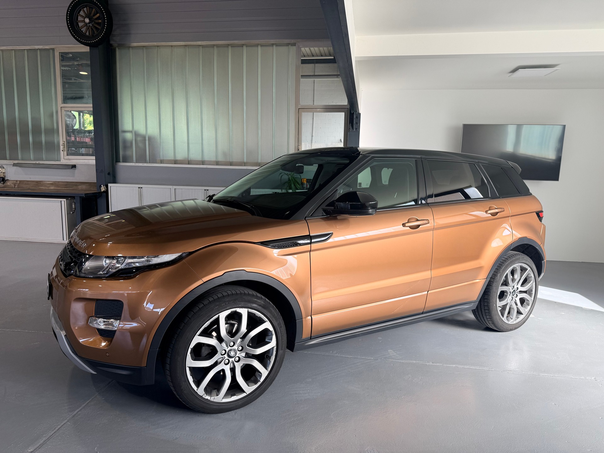 LAND ROVER Range Rover Evoque 2.0 Si4 Dynamic AT9-image-3