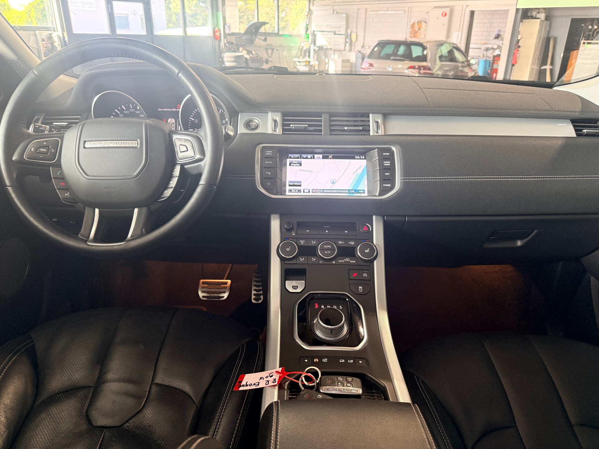 LAND ROVER Range Rover Evoque 2.0 Si4 Dynamic AT9-image-11