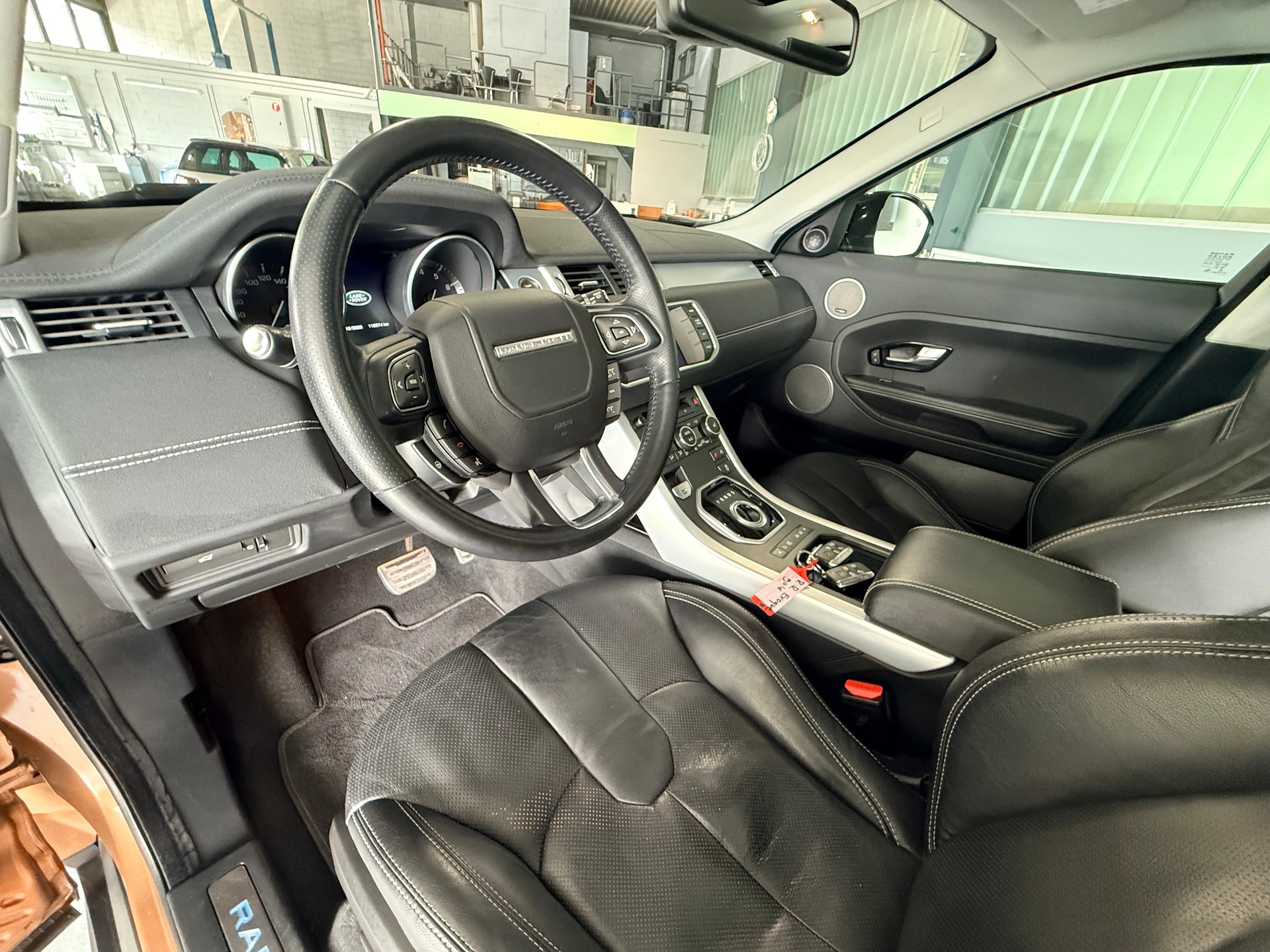 LAND ROVER Range Rover Evoque 2.0 Si4 Dynamic AT9-image-8