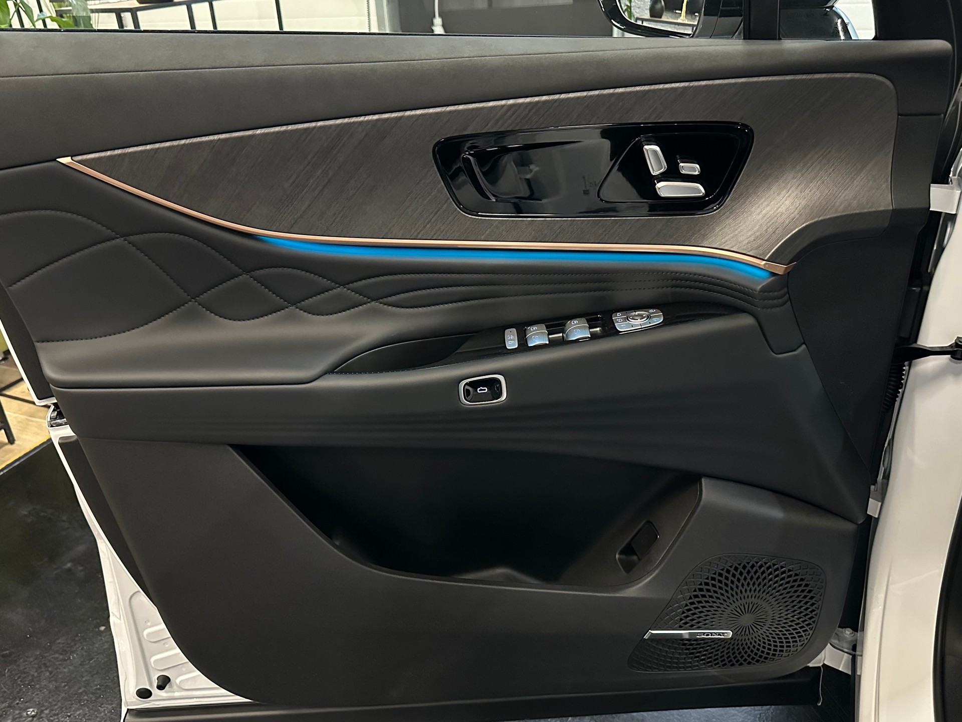 JAECOO 8 1.5TGDI SHS-P Exclusive AWD-image-28