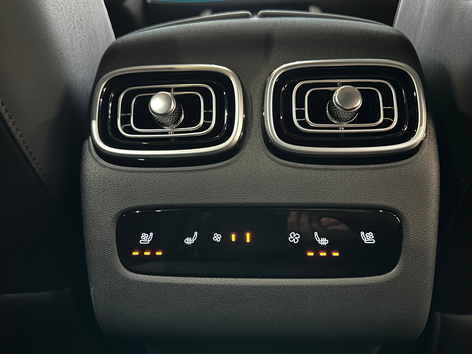 JAECOO 8 1.5TGDI SHS-P Exclusive AWD-image-27