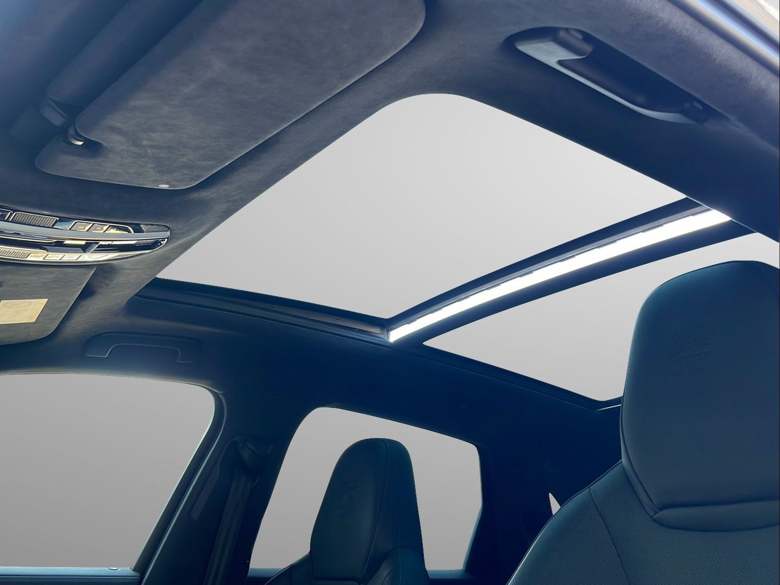 PORSCHE Cayenne Turbo S E-Hybrid-image-15