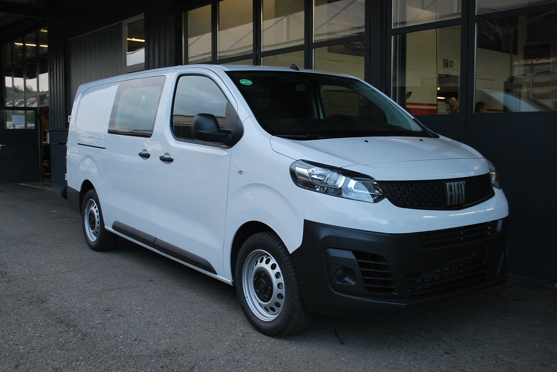 FIAT E-Scudo 50kWh L3 Business-image-0