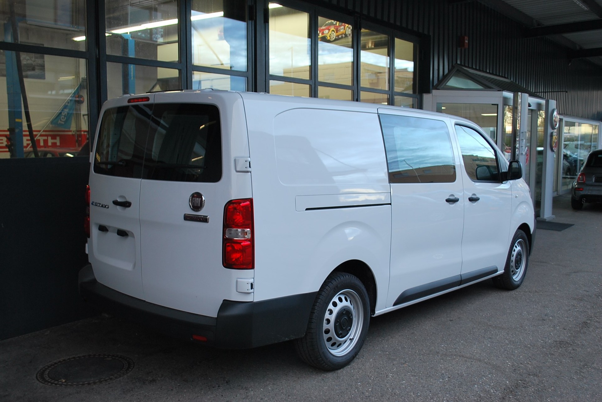 FIAT E-Scudo 50kWh L3 Business-image-3