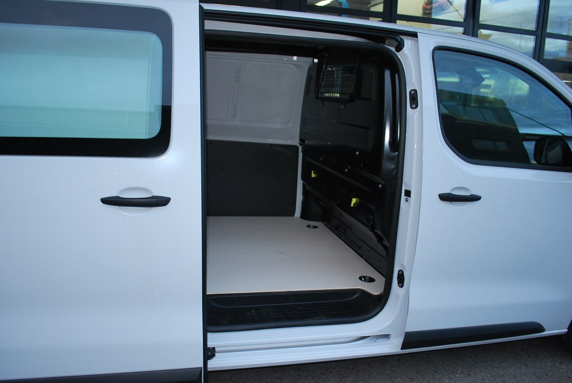 FIAT E-Scudo 50kWh L3 Business-image-5