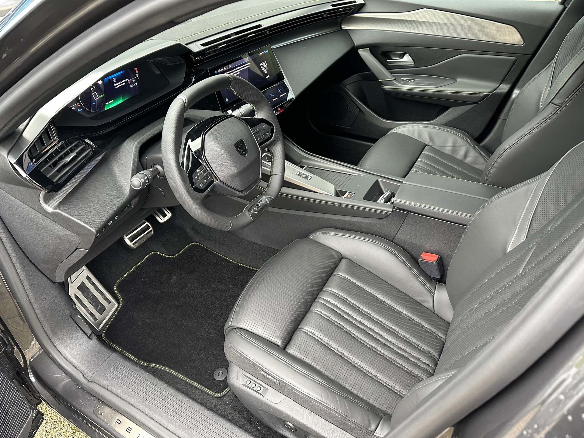PEUGEOT 408 1.6 PHEV 225 GT-image-9