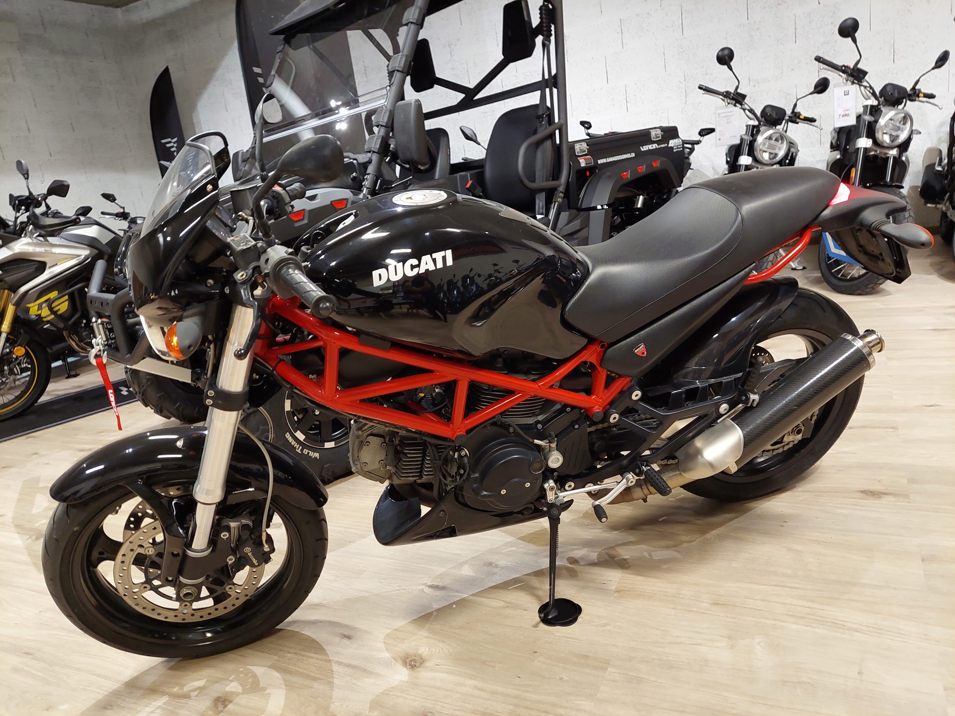 DUCATI Monster 695M-image-1